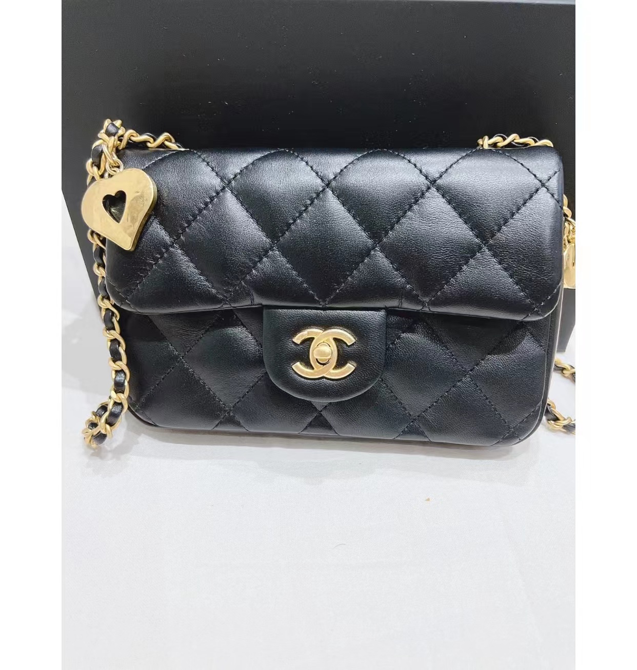 CHANEL CF限量版爱心吊坠链条包 AS3457黑色