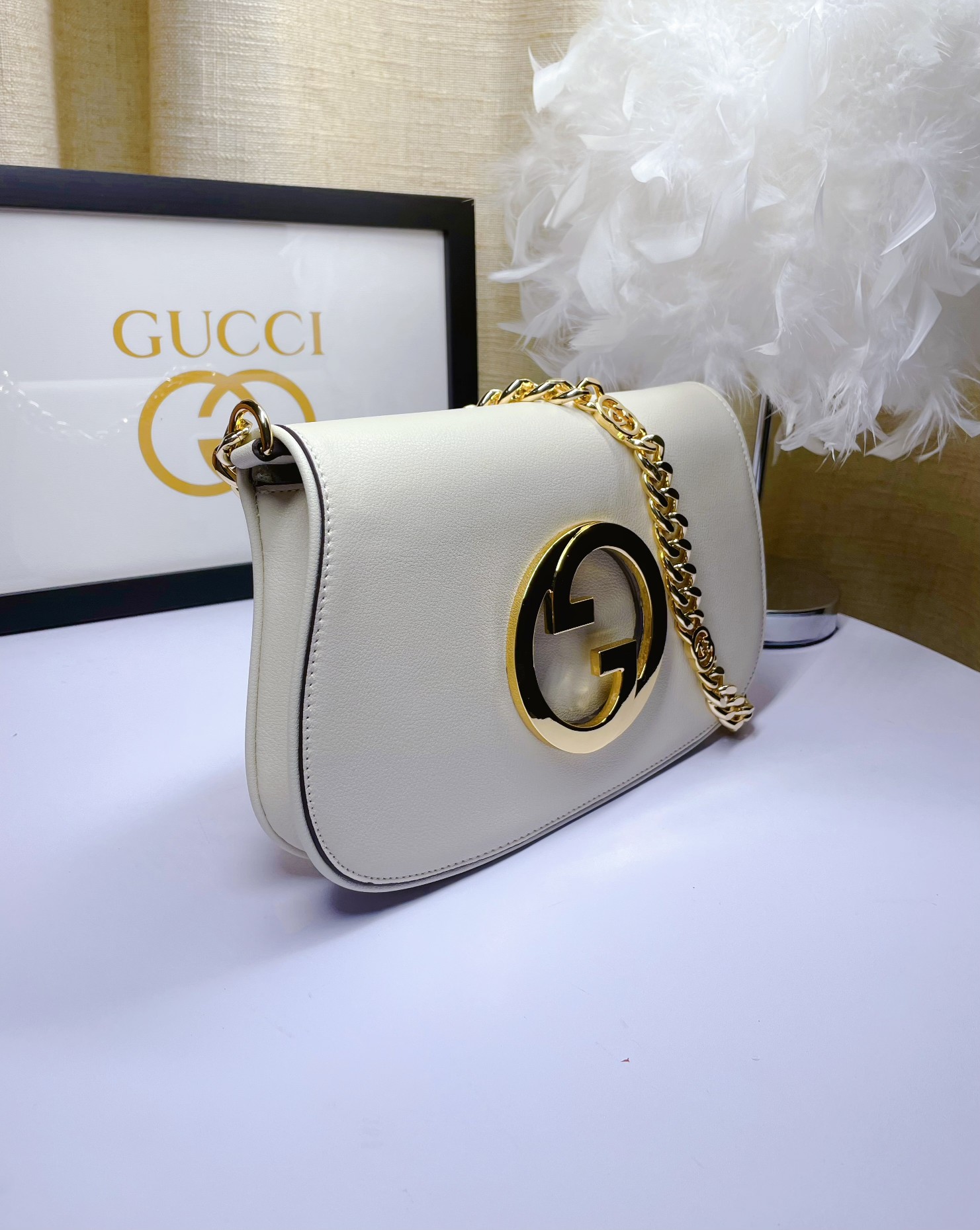 Gucci Blondie 腋下包 - 高級感溢れる全皮白色