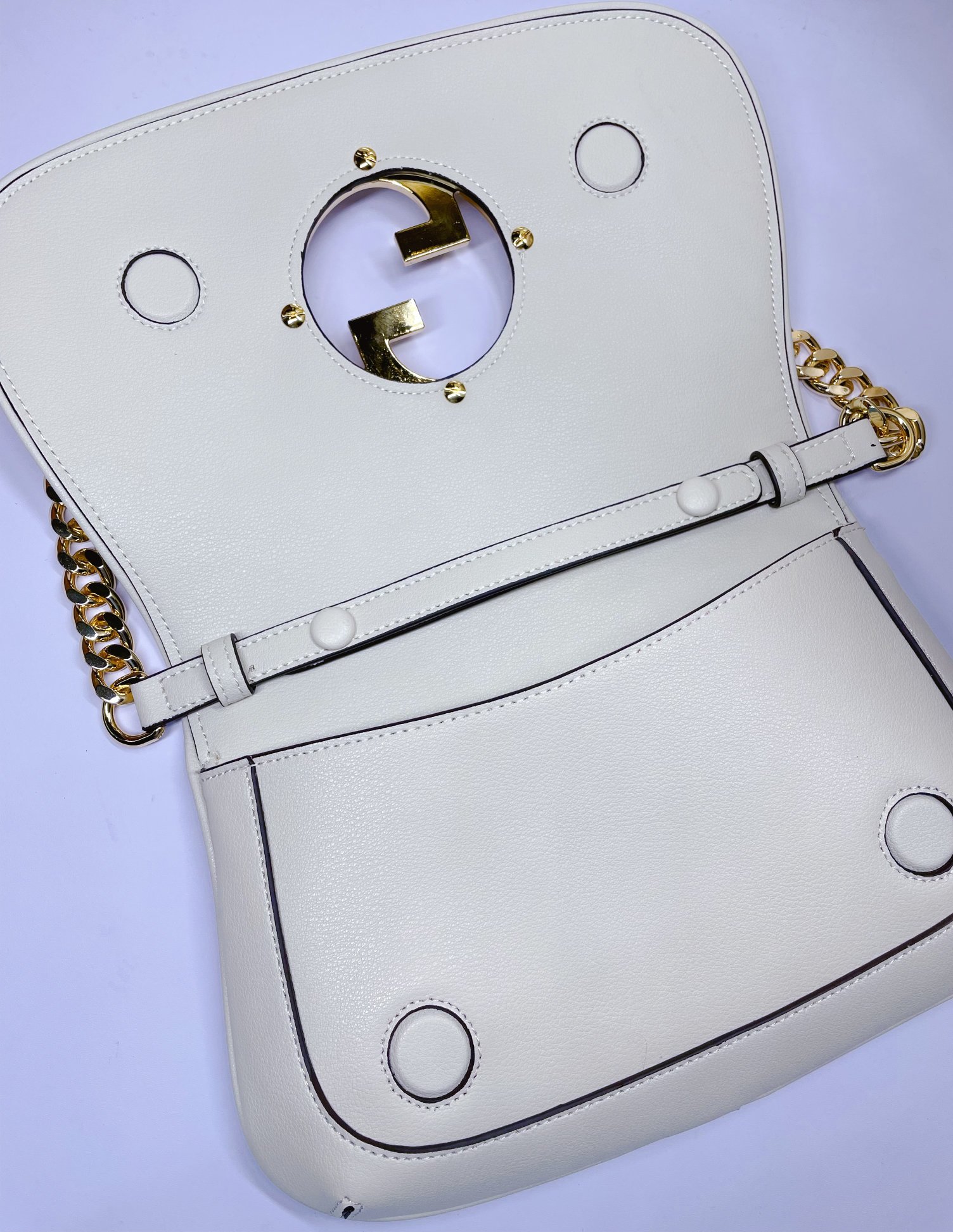 Gucci Blondie 腋下包 - 高級感溢れる全皮白色