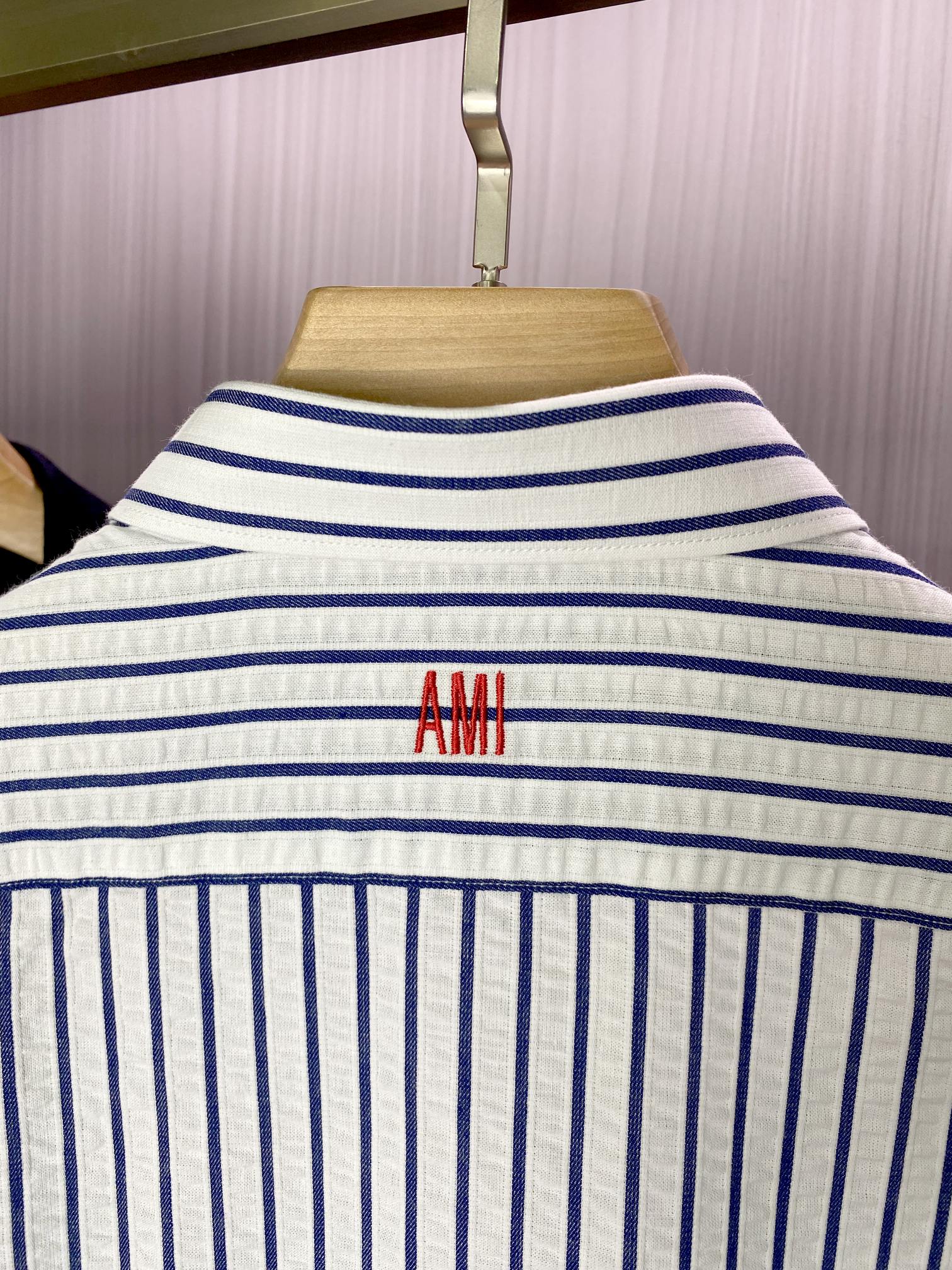 艾米家族最新条纹休闲PUMA联名系列衬衫