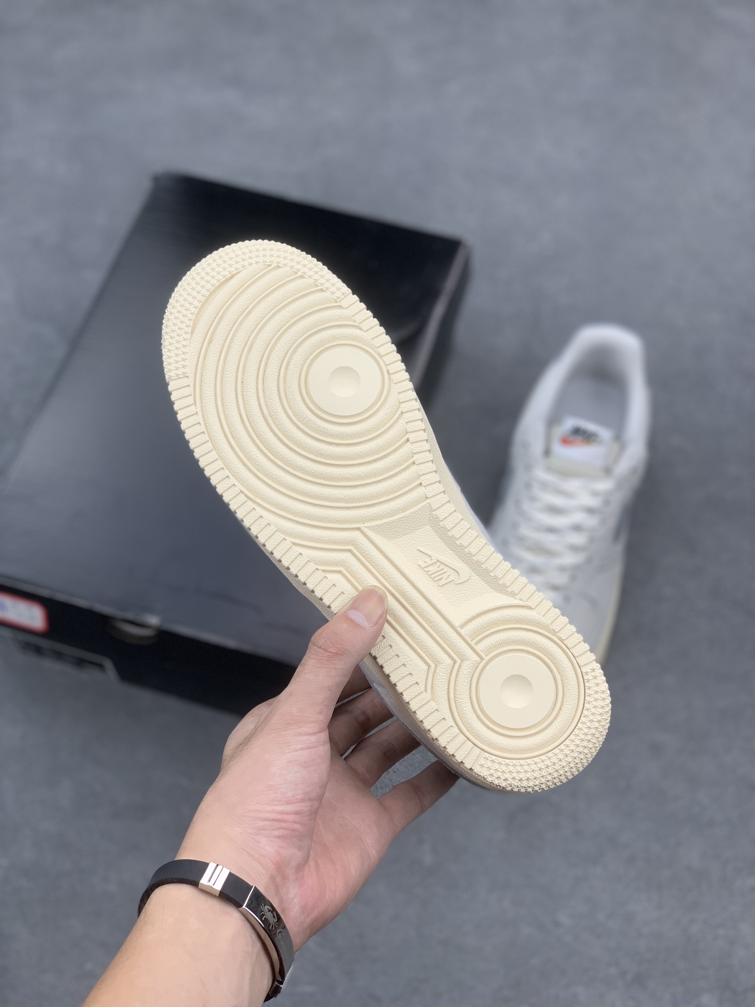 Nike Air Force 1 Low Grey Canvas Honeycomb Cushion - Premium Comfort 7 i1659459370 3404 5