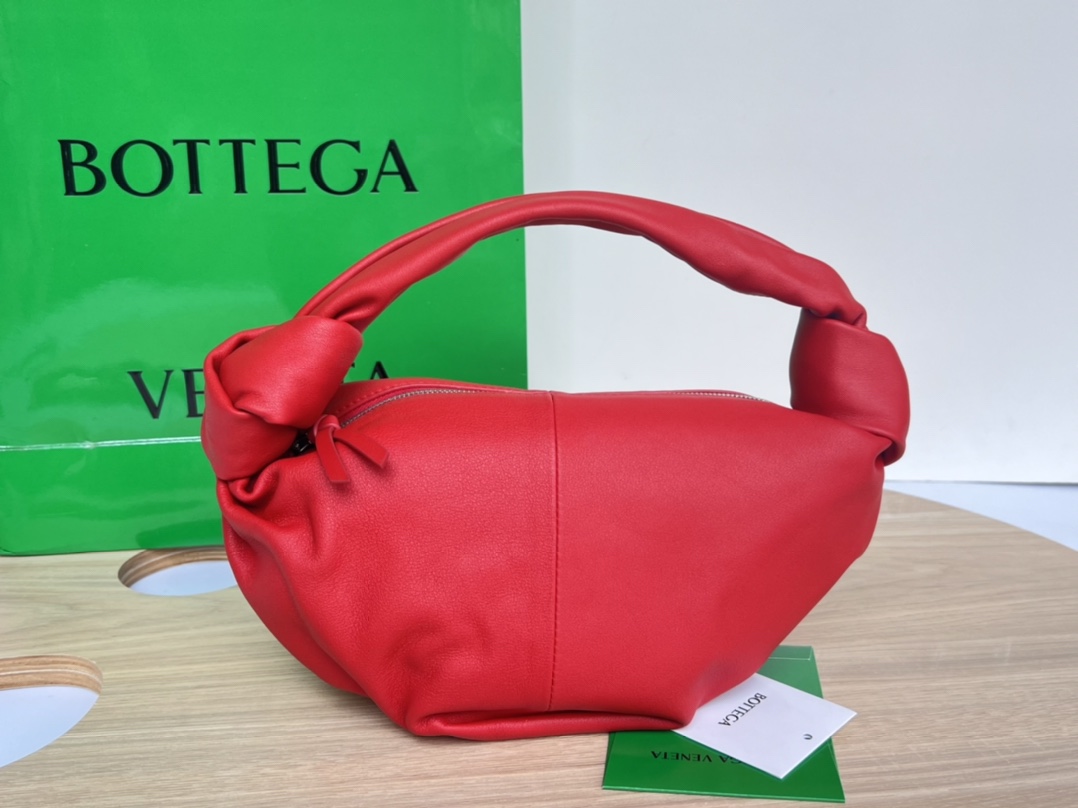 Bottega Veneta BV Jodie Crossbody & Shoulder Bags Mini Bags Cowhide Mini