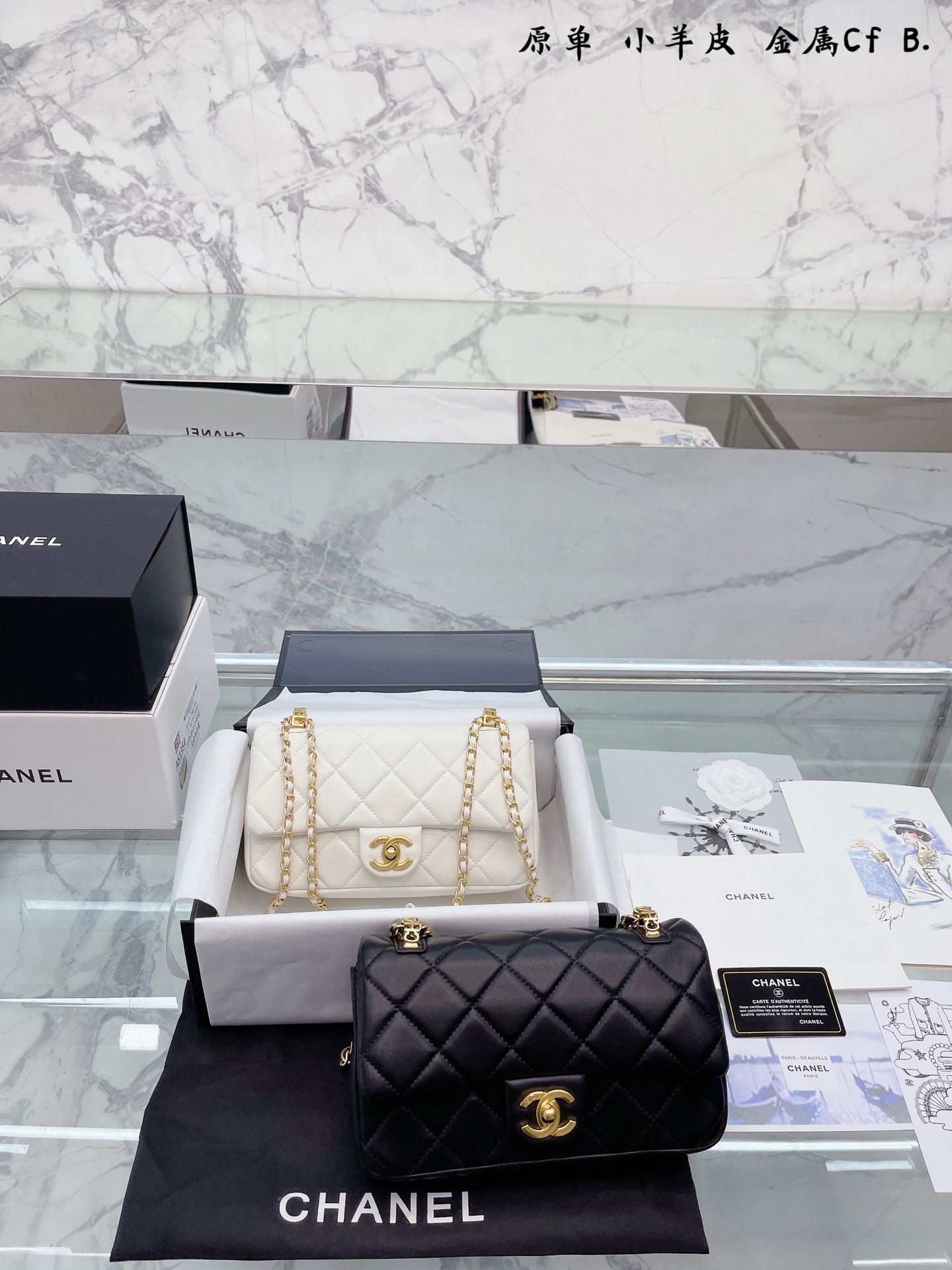 K0 小羊皮 Chanel 香奈儿 2022CF包 超火爆时尚单品 高版本 做工精细 进口五金 包身采用原厂定制牛仔布 让你无论是夏天还是冬天都能背上它出门 是不是性价比超级高 随便凹造型都是美美哒的街拍 酷到爆炸尺寸 23cm 新包装