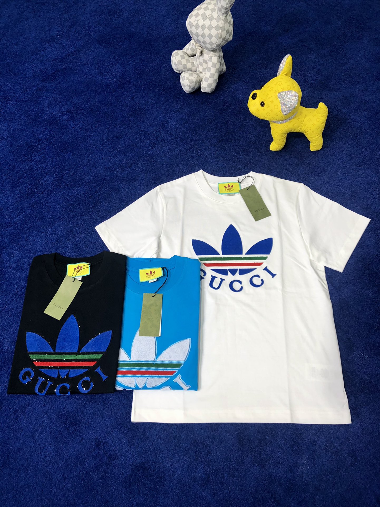 Gu*ci✖️Adi*as 22ss夏季新款重磅联名系列GG三叶草标识压花设计情侣款短袖T恤