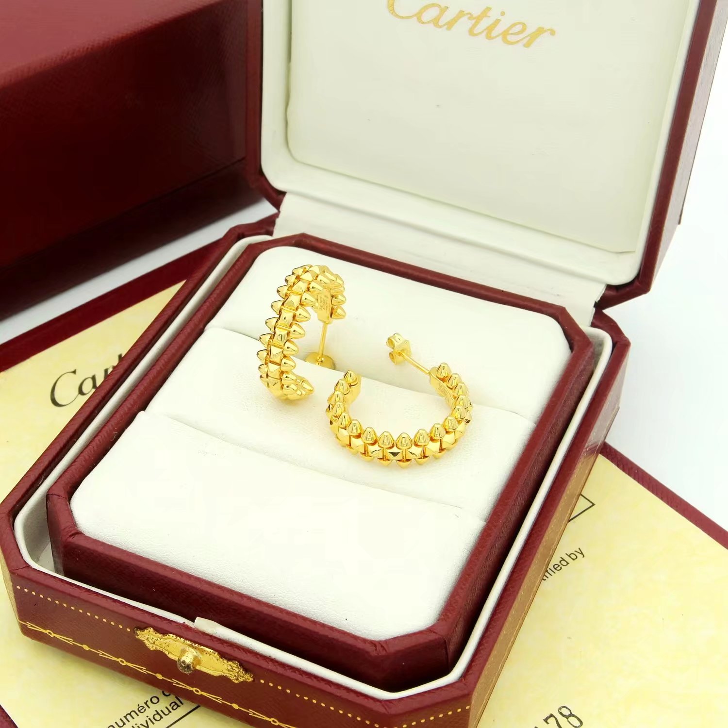 Cartier 精工版本Clash de Cartier耳钉 卡地亚子弹耳钉无钻 可 纯亚金材质 永恒 近年来很火