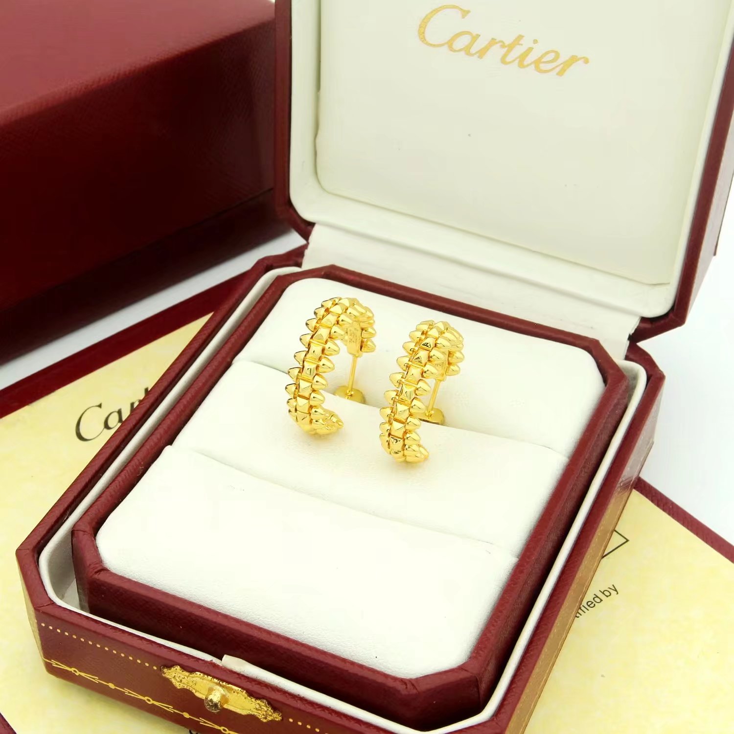 Cartier 精工版本Clash de Cartier耳钉 卡地亚子弹耳钉无钻 可 纯亚金材质 永恒 近年来很火