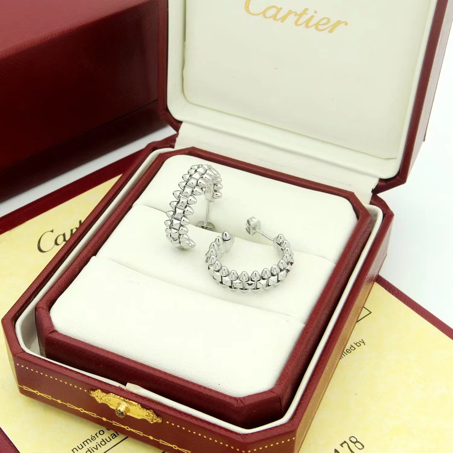 Cartier 精工版本Clash de Cartier耳钉 卡地亚子弹耳钉无钻 可 纯亚金材质 永恒 近年来很火