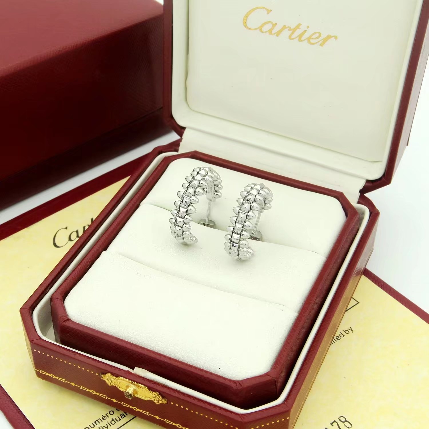 Cartier 精工版本Clash de Cartier耳钉 卡地亚子弹耳钉无钻 可 纯亚金材质 永恒 近年来很火