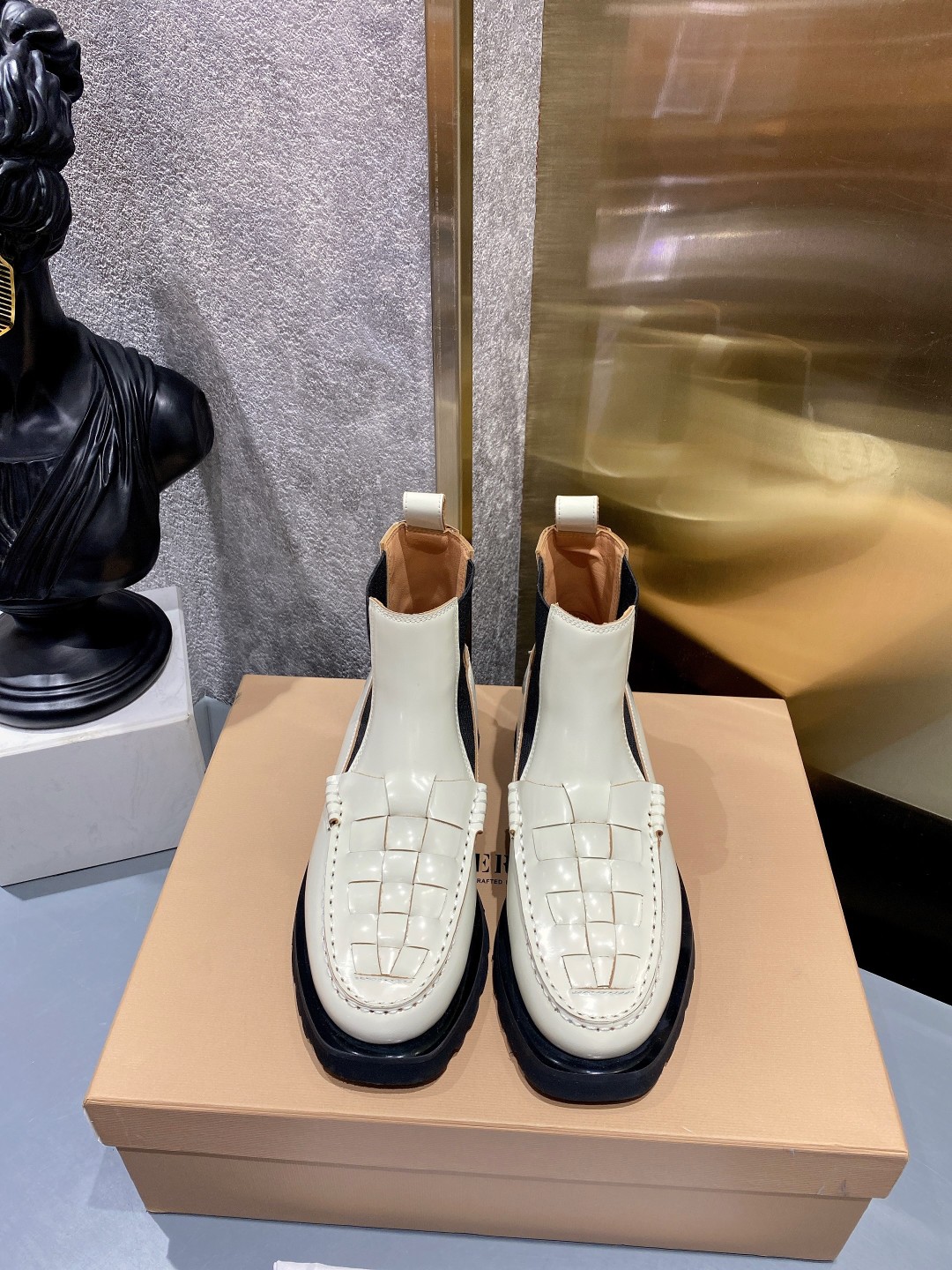 Trendy Chelsea Boots: Chunky Front, Slim Drums, Original Cow Skin. - 图片 2