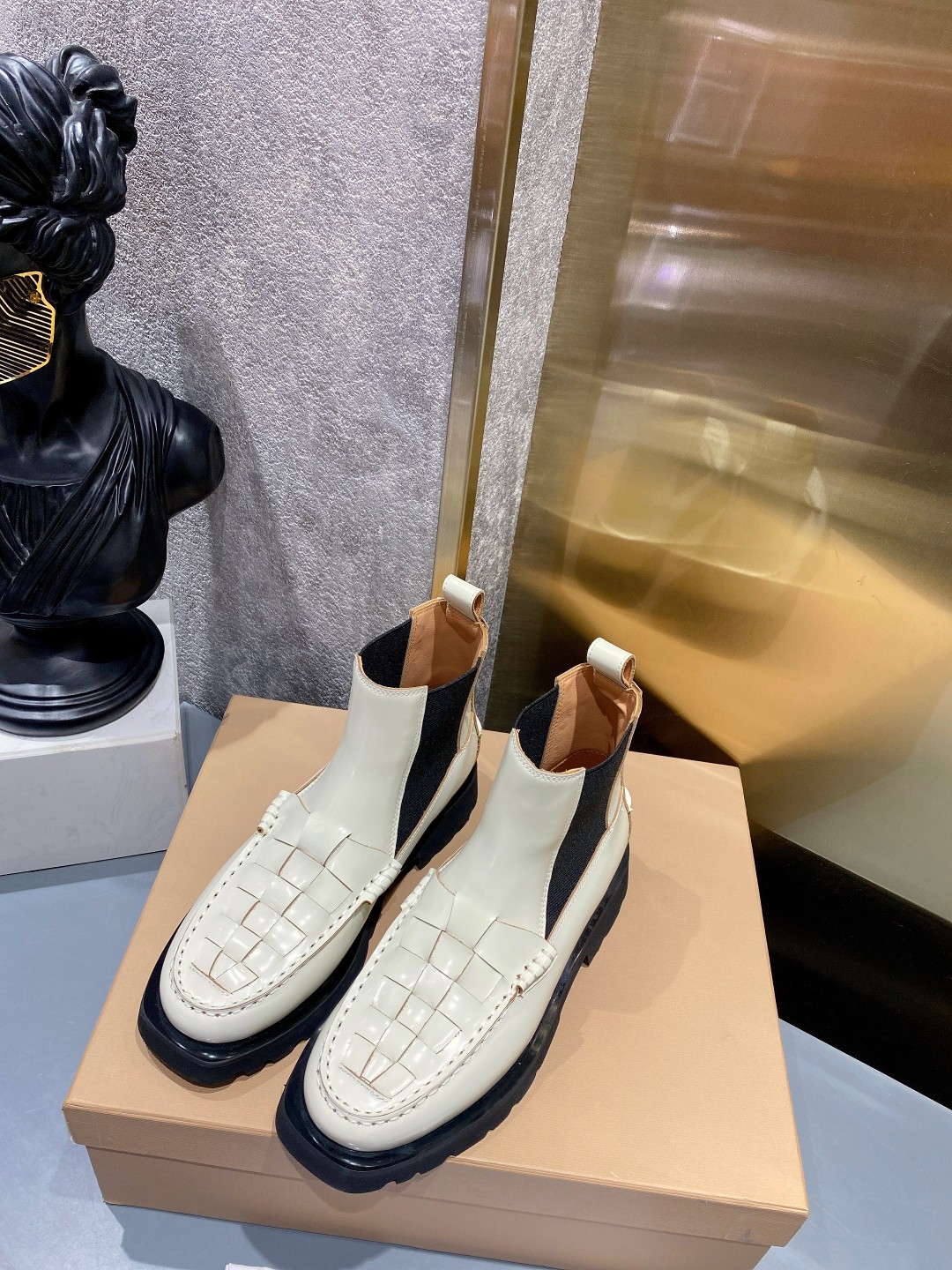 Trendy Chelsea Boots: Chunky Front, Slim Drums, Original Cow Skin. - 图片 4