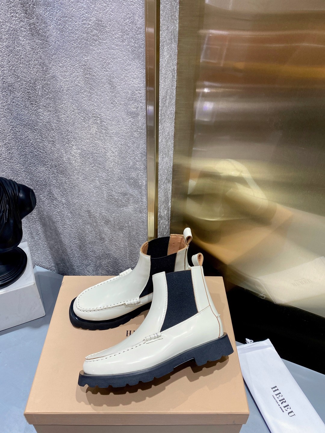 Stylish Chelsea Boots with Knitting and Square Elements for Fall and Winter - 图片 5