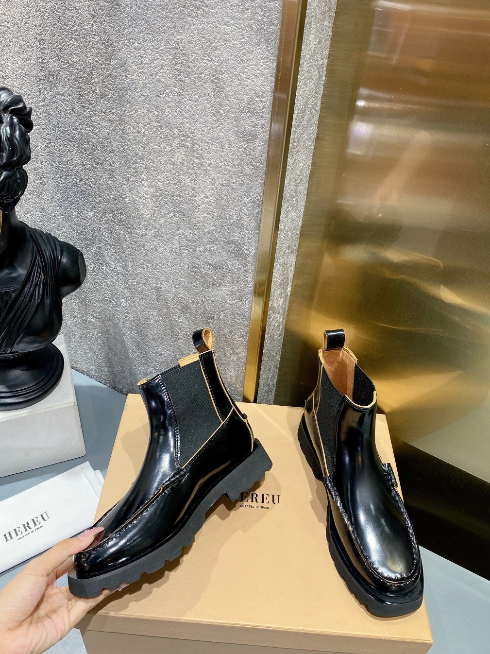 Stylish Chelsea Boots with Knitting and Square Elements for Fall/Winter Fashion - 图片 5