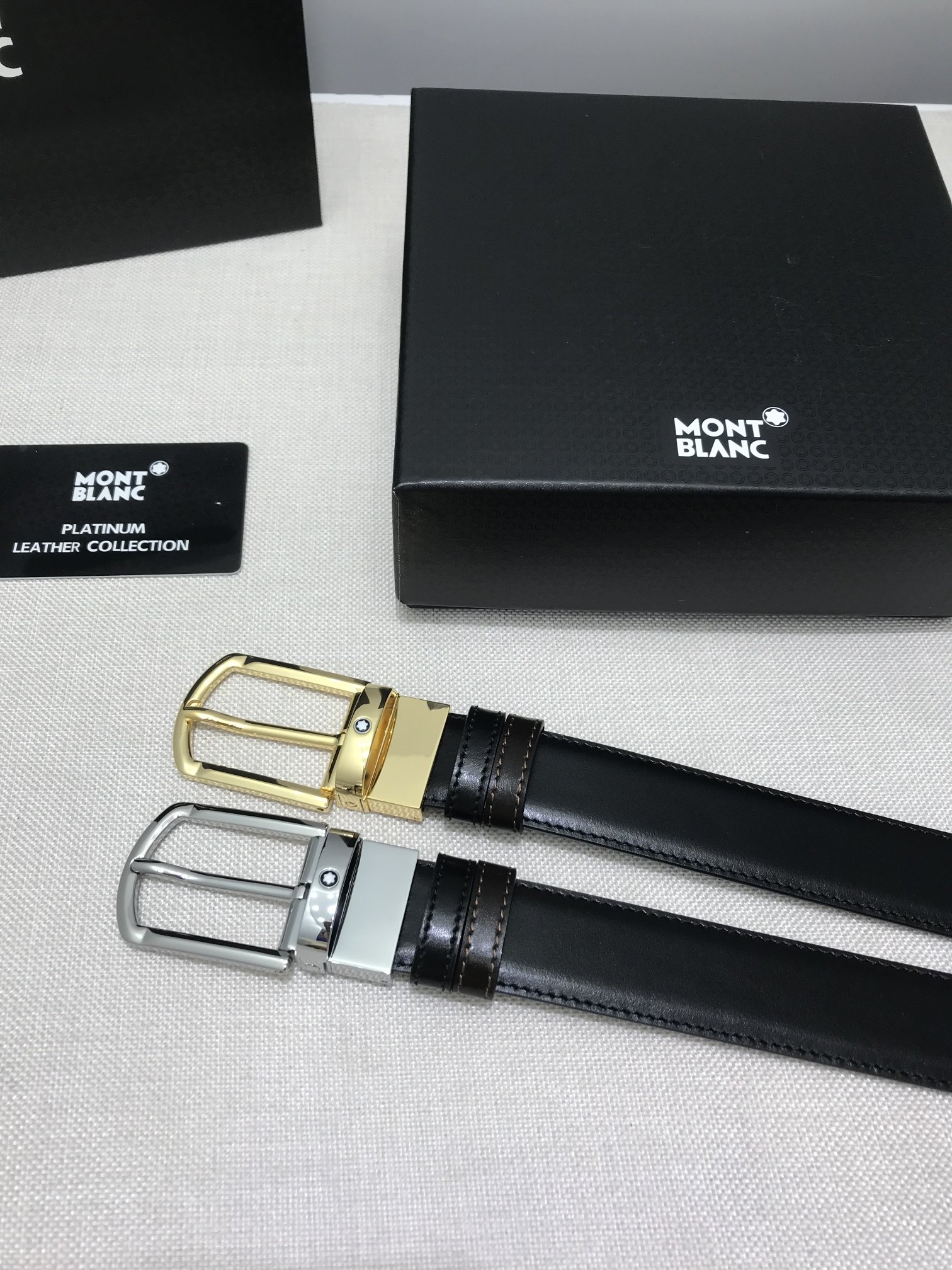 🔴 【品牌】万宝龙 🔴 【描述】双面原版皮，这款饰有带扣的腰带配以水牛皮衬里，覆以Monogram 牛皮