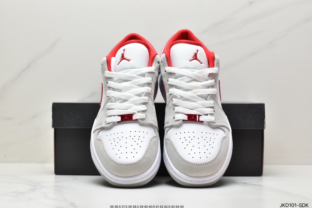 Air Jordan 1 Low AJ1乔1低帮休闲板鞋 553558-612 Air Jordan 1 Low AJ1乔1低帮休闲板鞋 553558-612