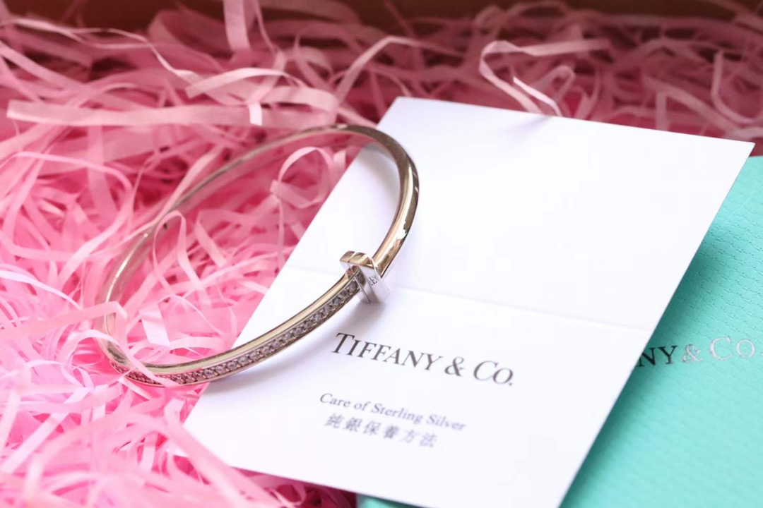 Tiffany & Co. Tiffany&Co. T1系列 无可替代窄式手镯