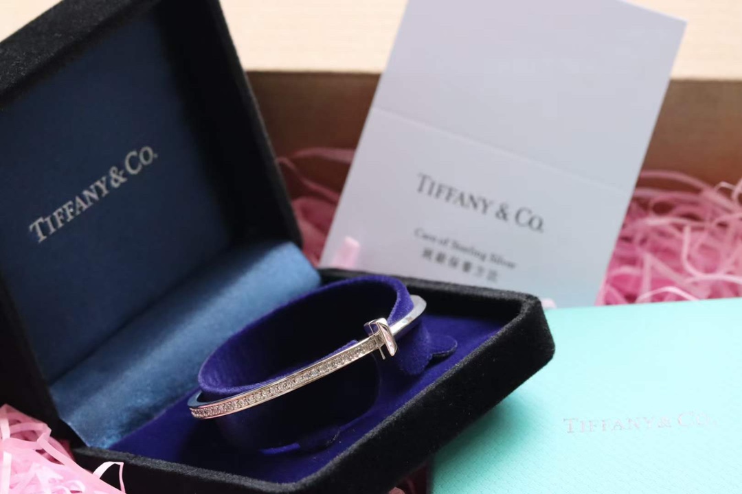 Tiffany & Co. Tiffany&Co. T1系列 无可替代窄式手镯