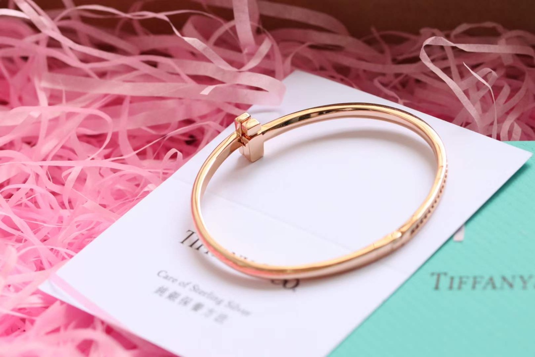 Tiffany & Co. Tiffany&Co. T1系列 无可替代窄式手镯
