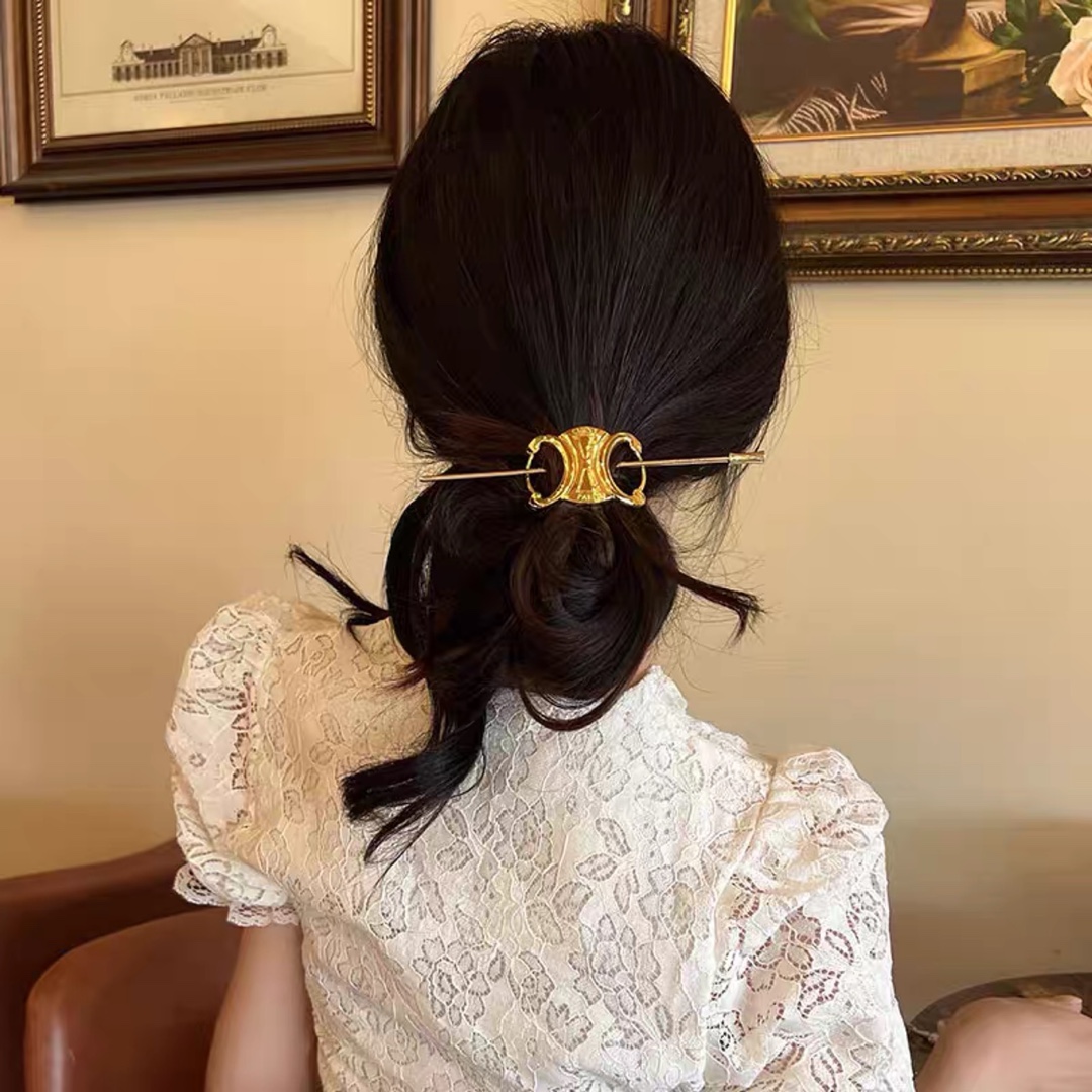 Celine New Chunky Hairpin: Oversized Tortoiseshell Acetate Design 13 i1659589111 3178 1