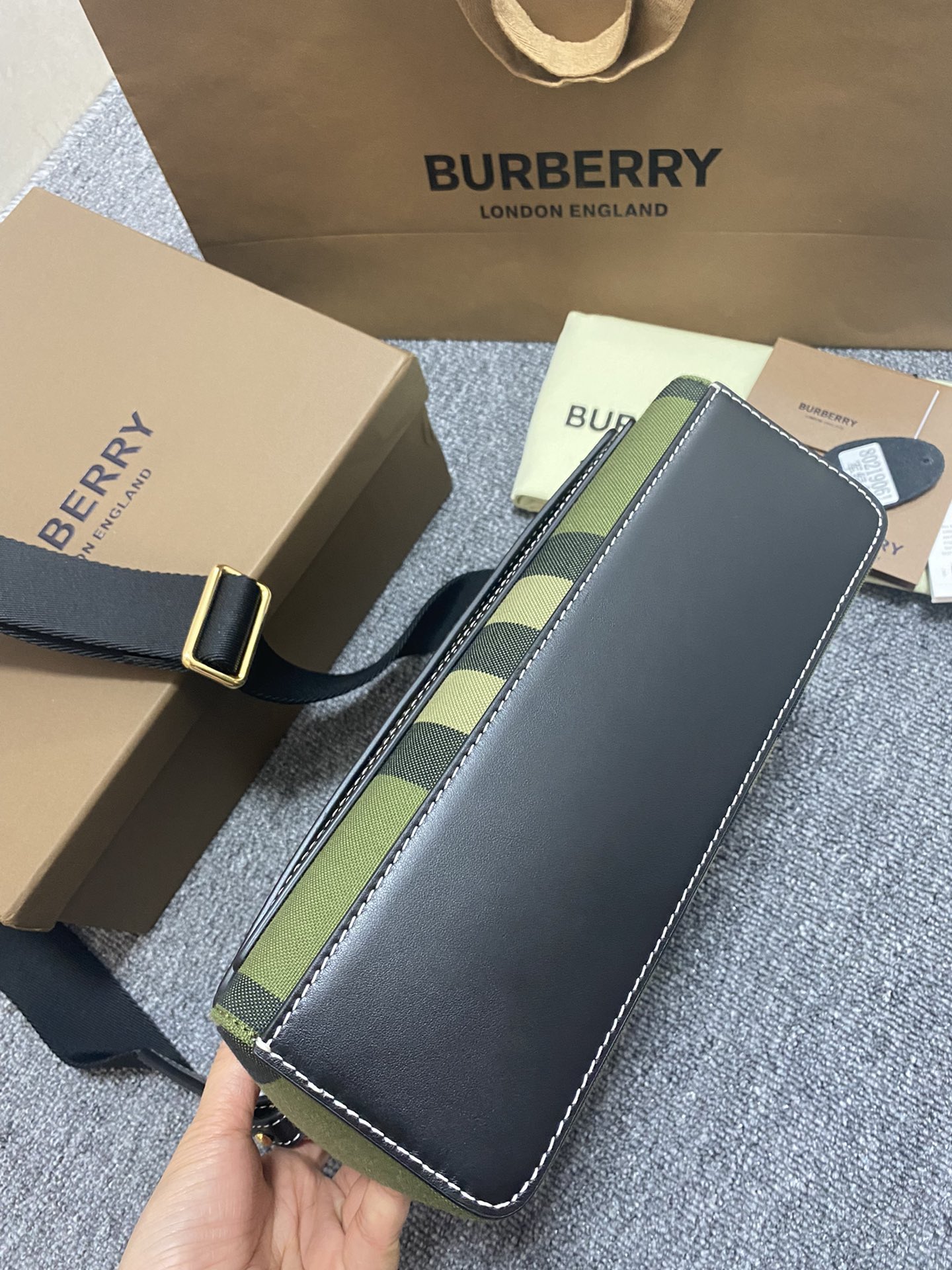 Burberry巴宝莉提花精纺格纹棉质帆布斜背包