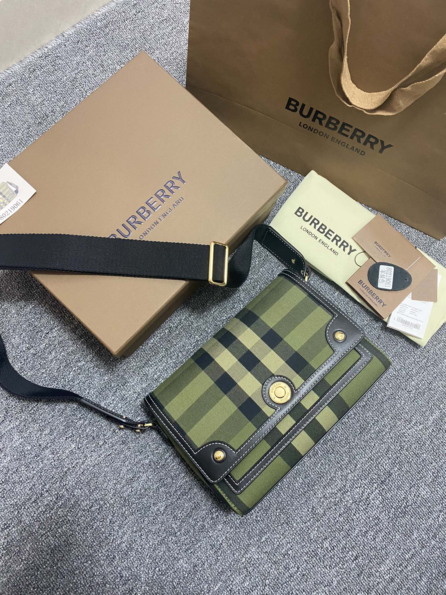 Burberry巴宝莉提花精纺格纹棉质帆布斜背包