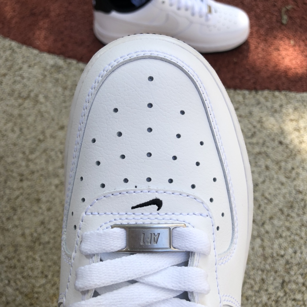 NikeAIR FORCE 1 '07男子运动鞋秋季新款DR9867-102