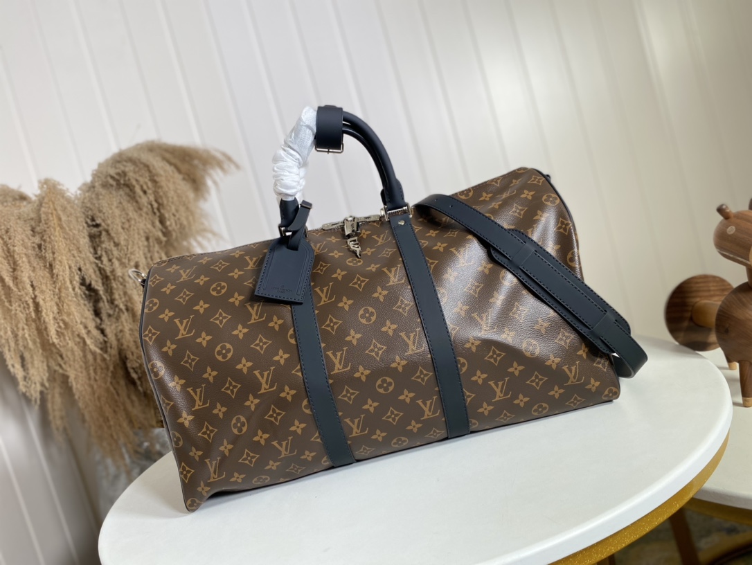 Louis Vuitton LV Keepall Travel Bags Monogram Canvas M56713