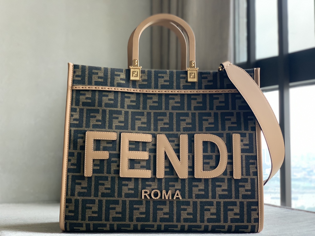 24 God Edition Sunshine fabric tote bag, printed with brown FF jacquard pattern and light brown leather FENDI ROMA words, with hard leather handl