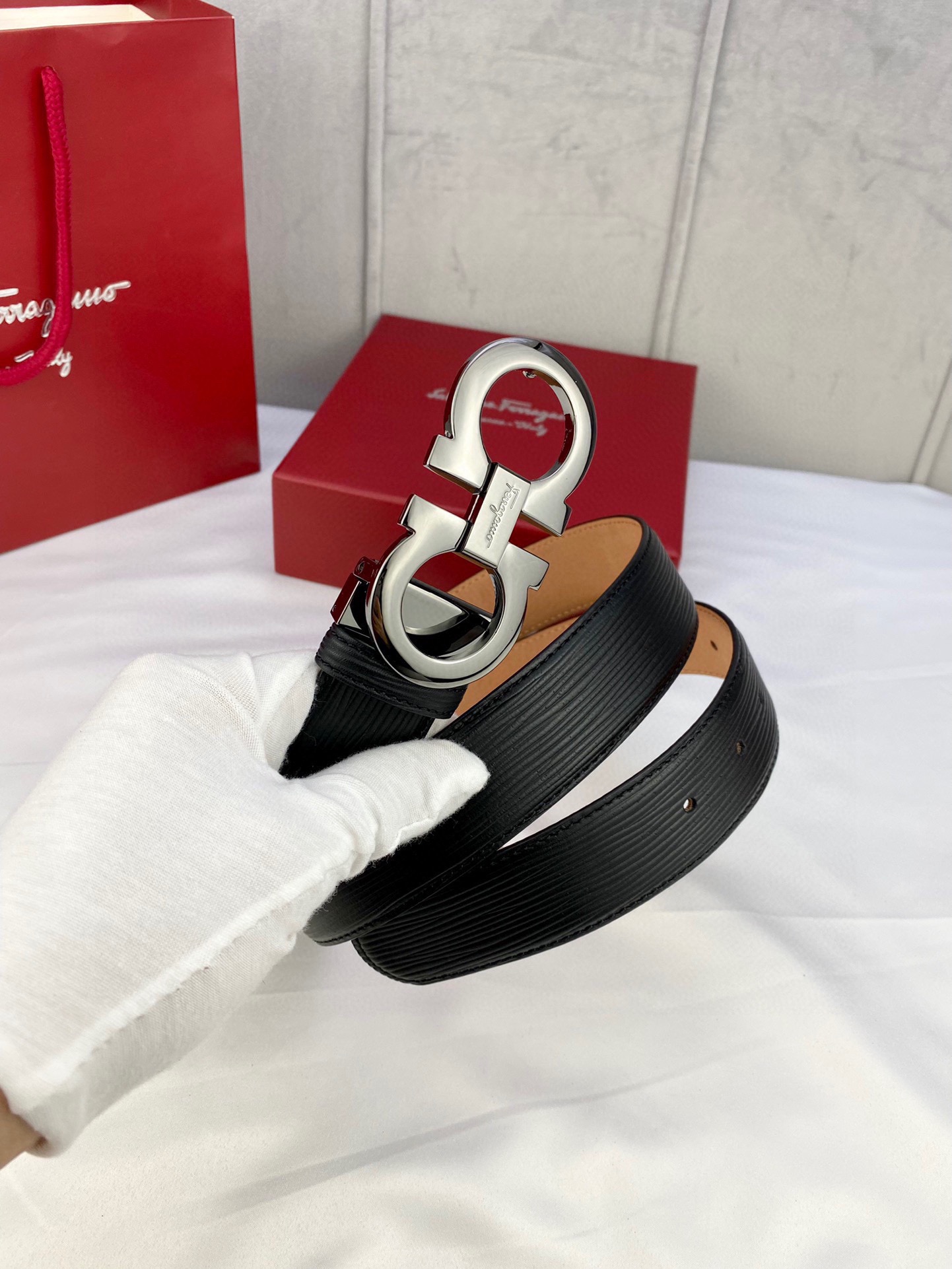 Ferragamo Style Leather Men's Belts style reference detail image 5 from source 731703