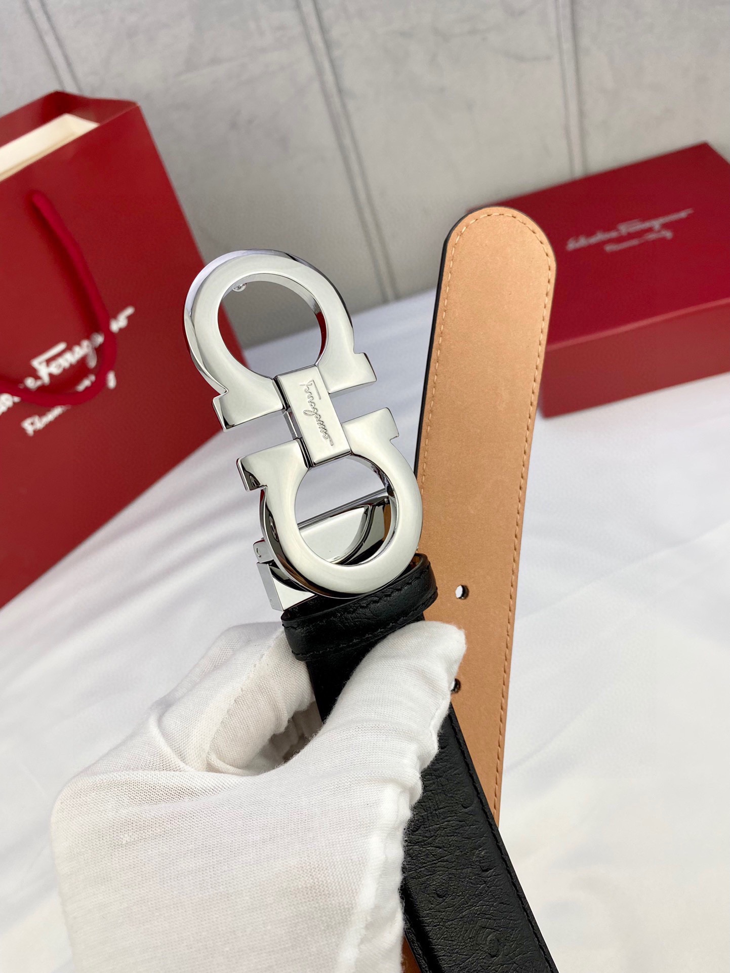 Ferragamo Style Leather Men's Belts style reference detail image 9 from source 731704