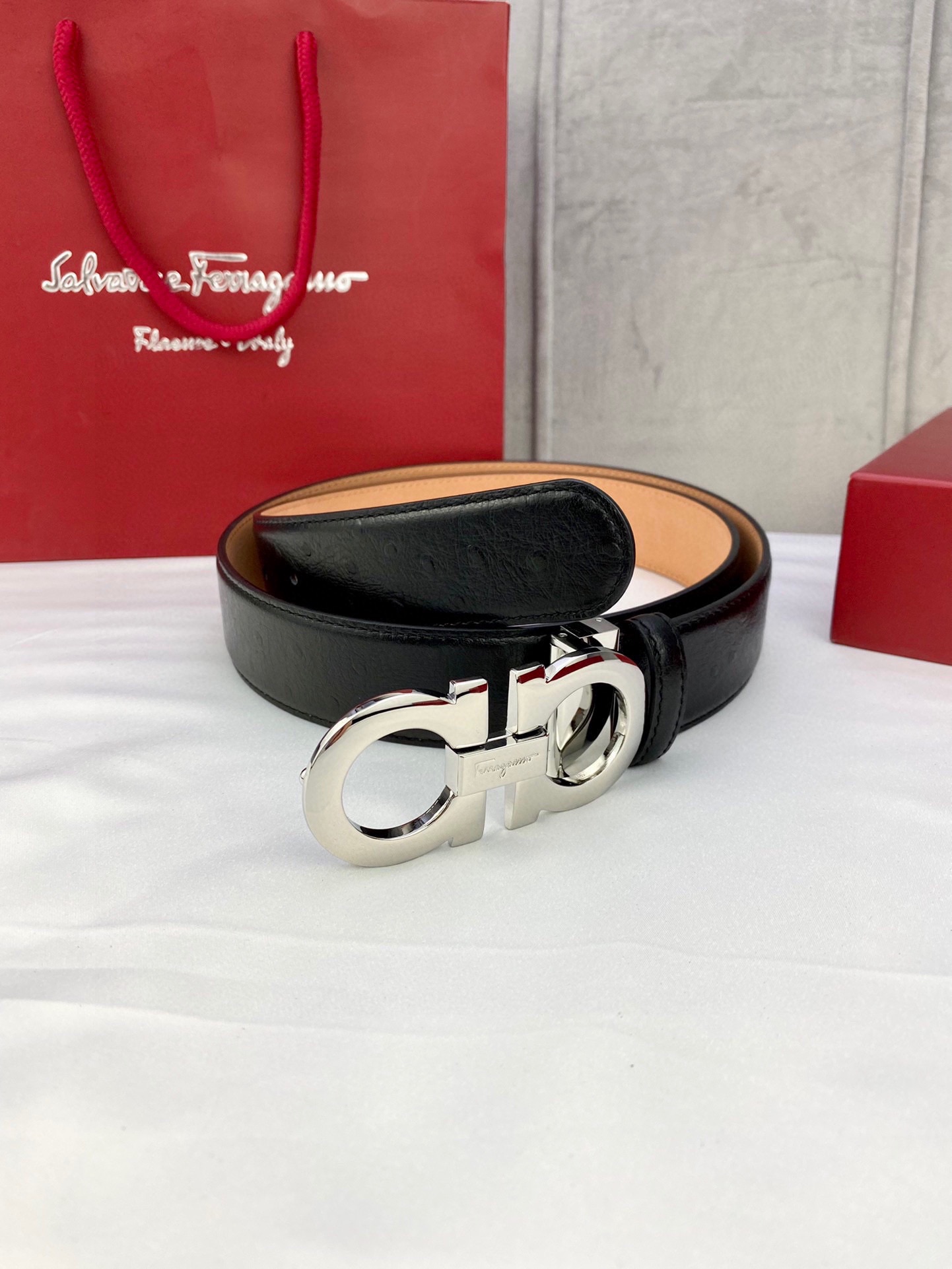 Ferragamo Style Leather Men's Belts style reference detail image 8 from source 731704