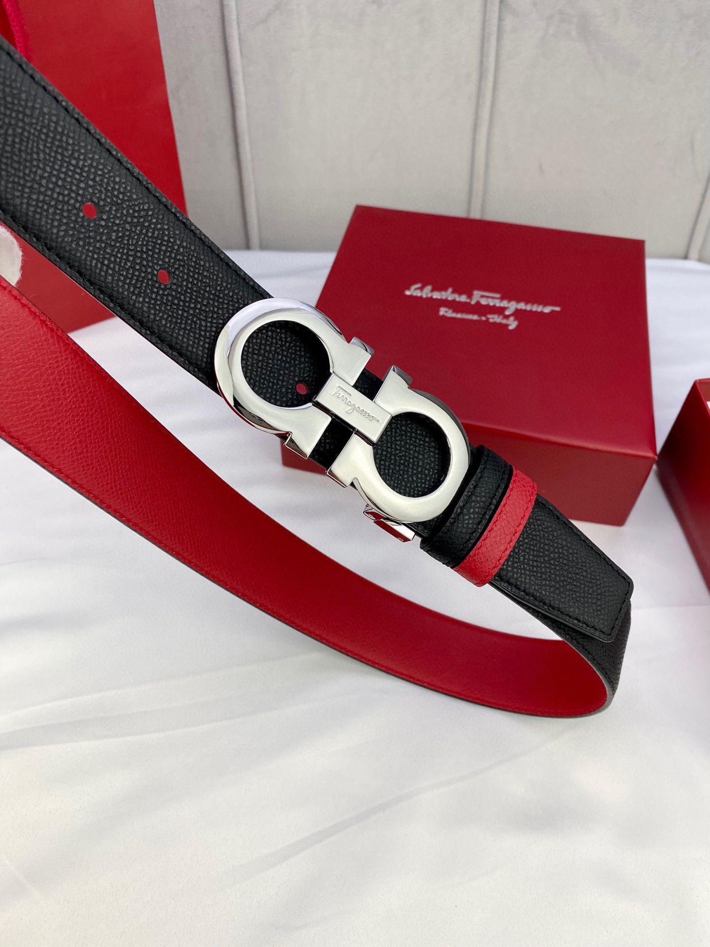 Ferragamo Style Leather Men's Belts style reference detail image 6 from source 731706