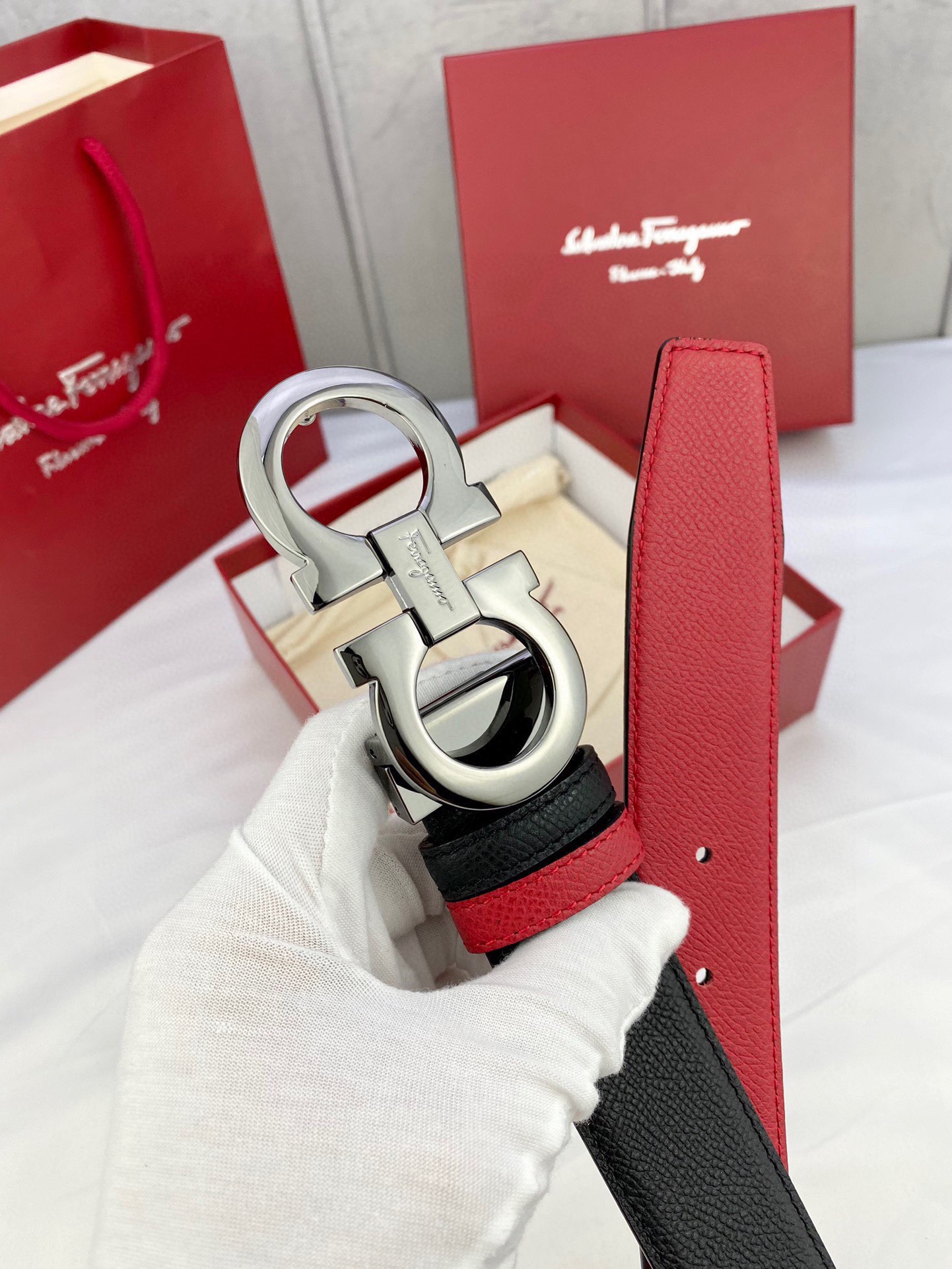 Ferragamo Style Leather Men's Belts style reference detail image 8 from source 731706