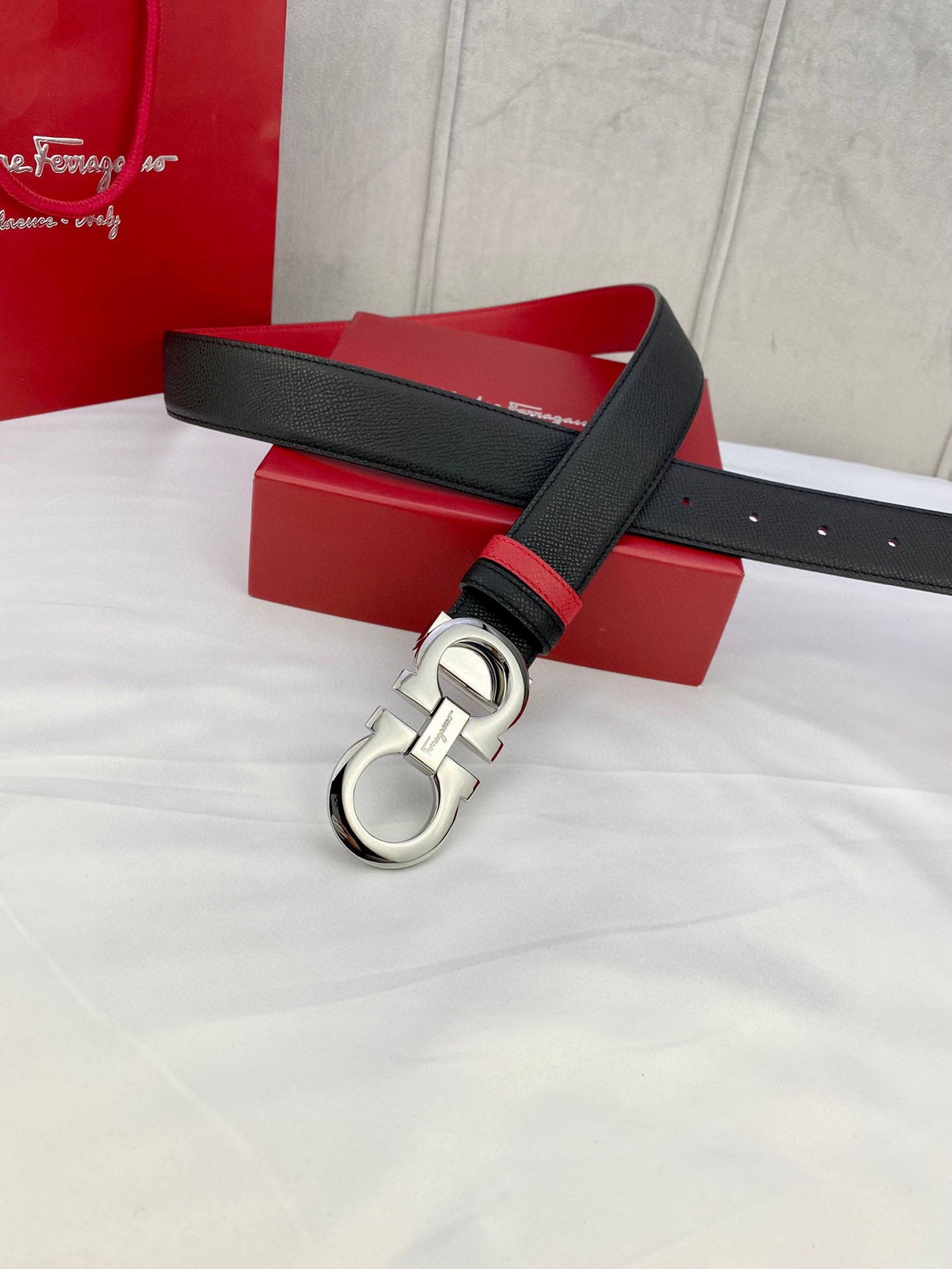 Ferragamo Style Leather Men's Belts style reference detail image 5 from source 731706