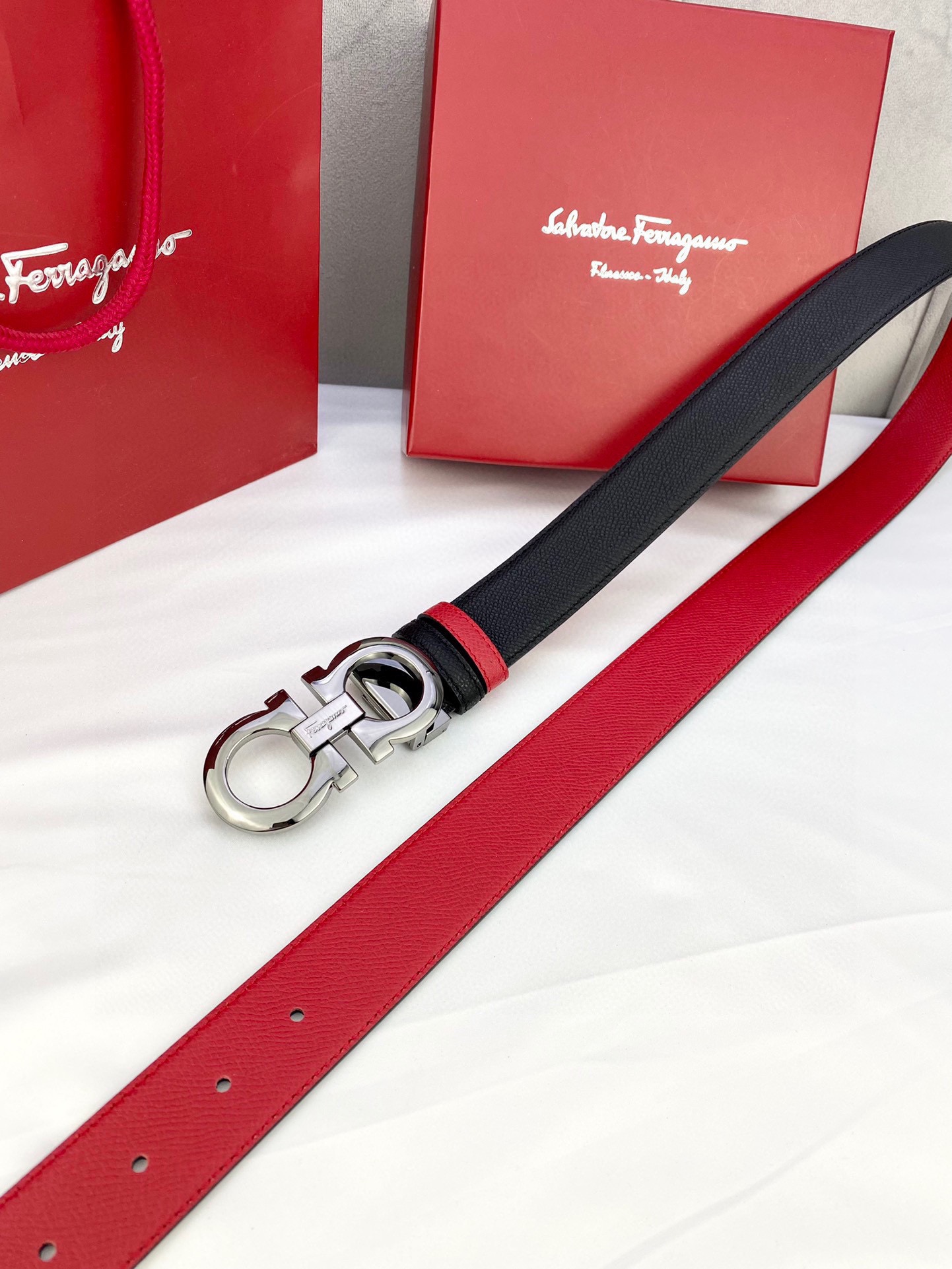 Ferragamo Style Leather Men's Belts style reference detail image 9 from source 731706