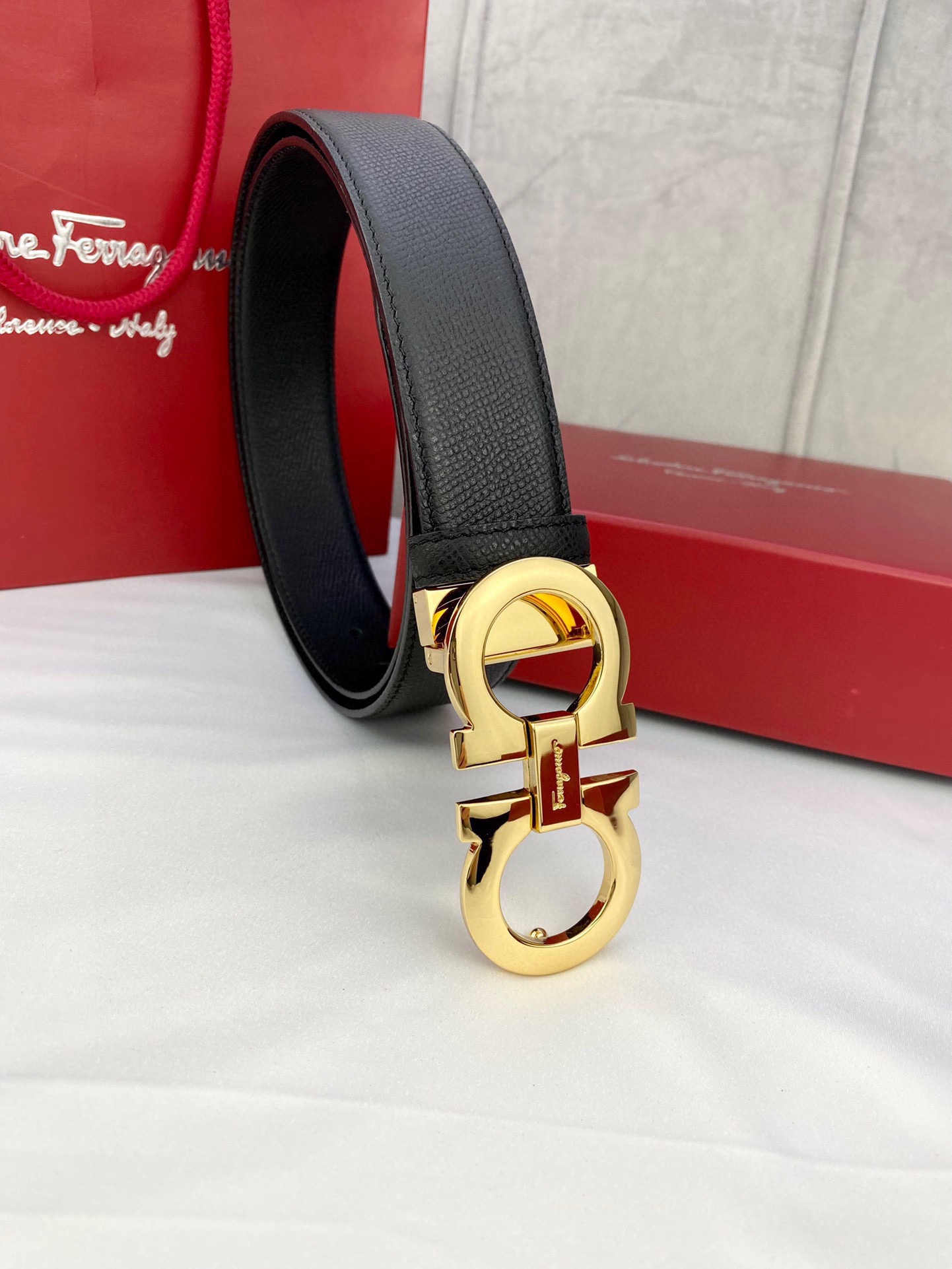 Ferragamo Style Leather Men's Belts style reference detail image 9 from source 731705