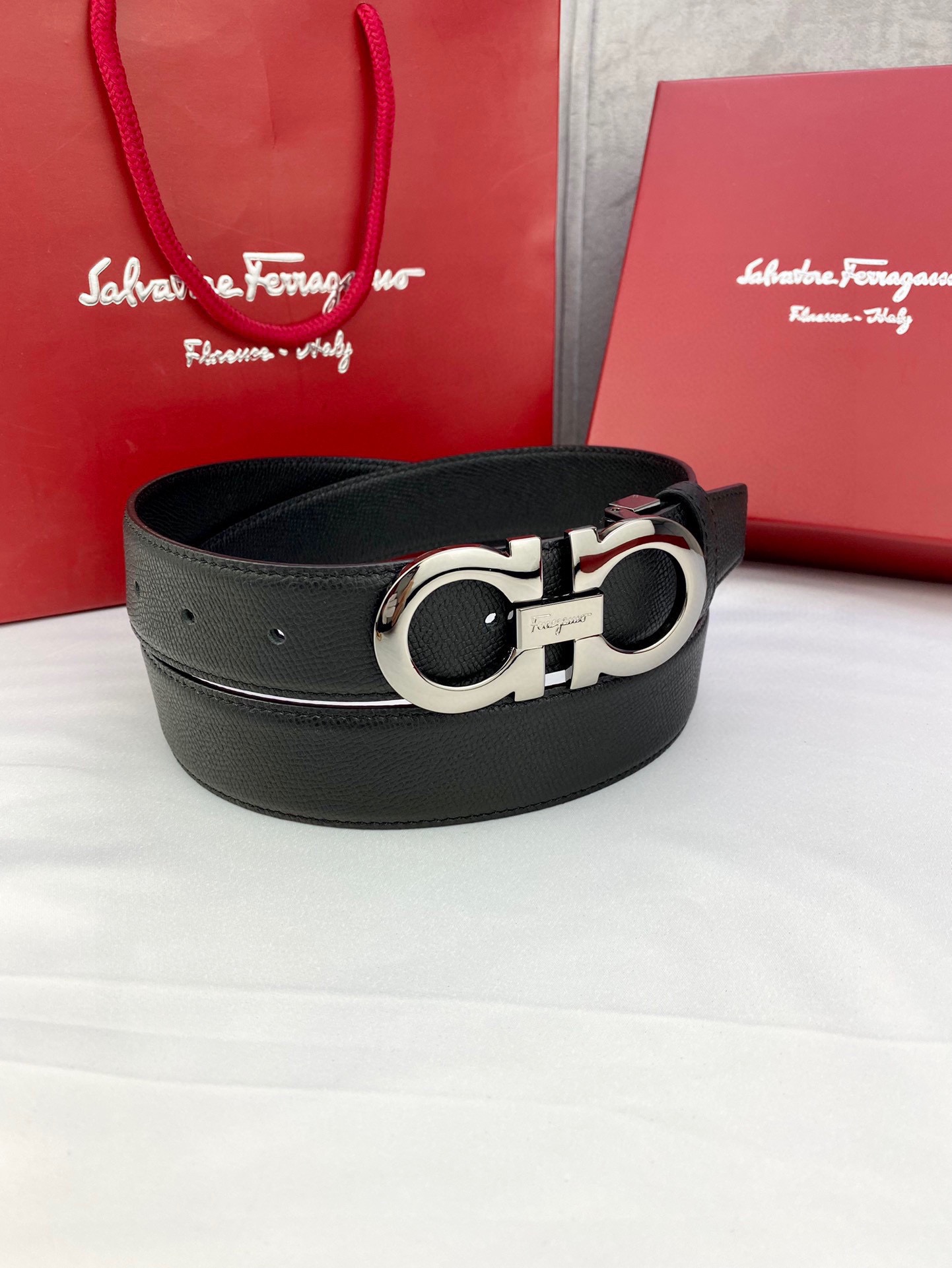 Ferragamo Style Leather Men's Belts style reference detail image 6 from source 731705