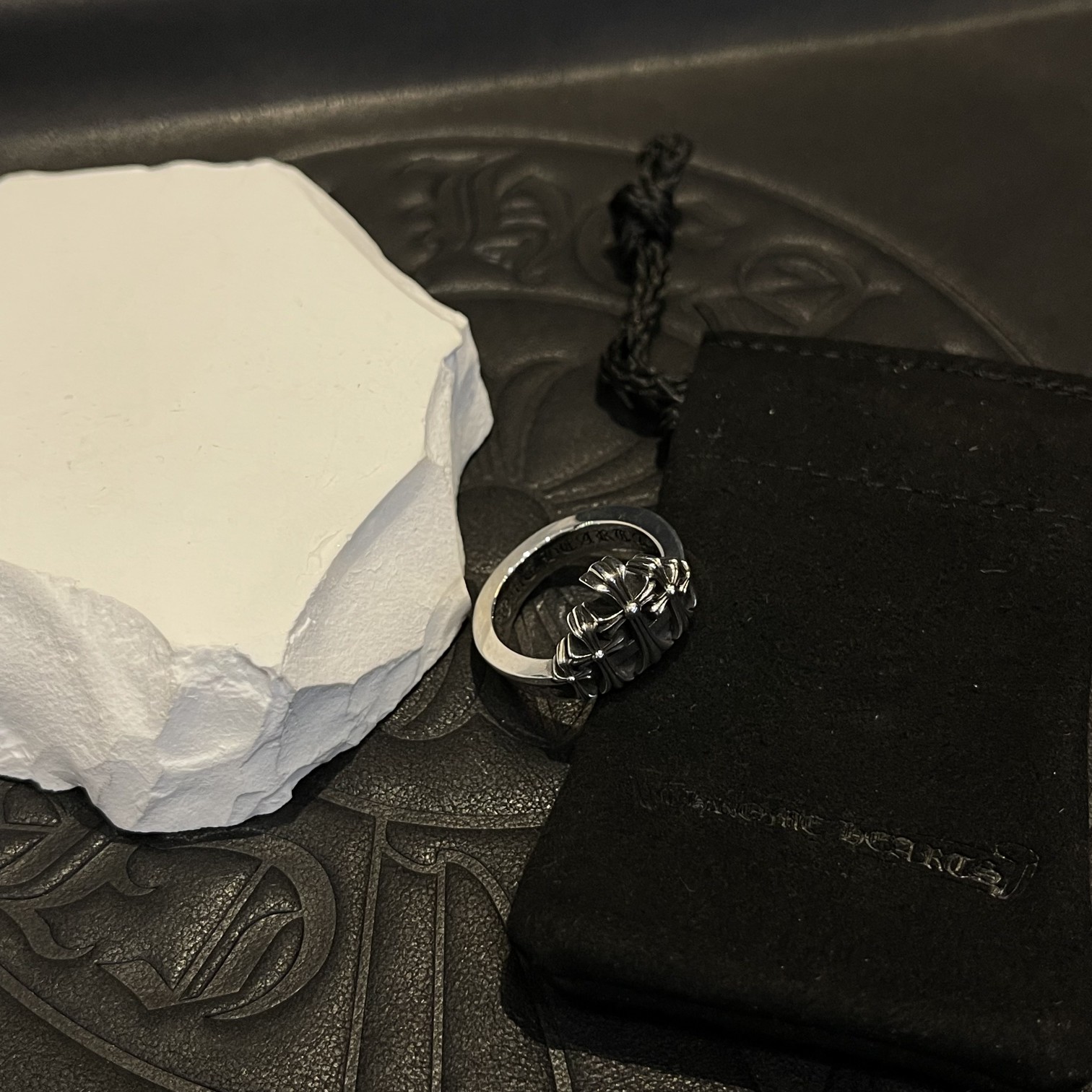 Chrome Hearts 𝐡𝐞𝐚𝐫𝐭𝐬克罗心 皇冠十字花戒