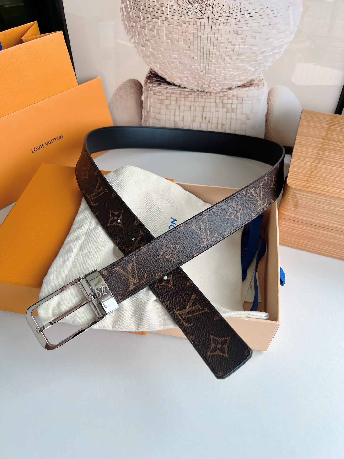 LV/路易威登   老花仔料的针式腰带35mm宽度