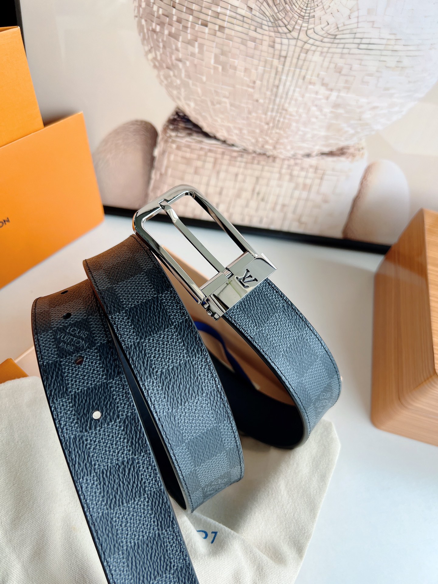 LV/路易威登   老花仔料的针式腰带35mm宽度