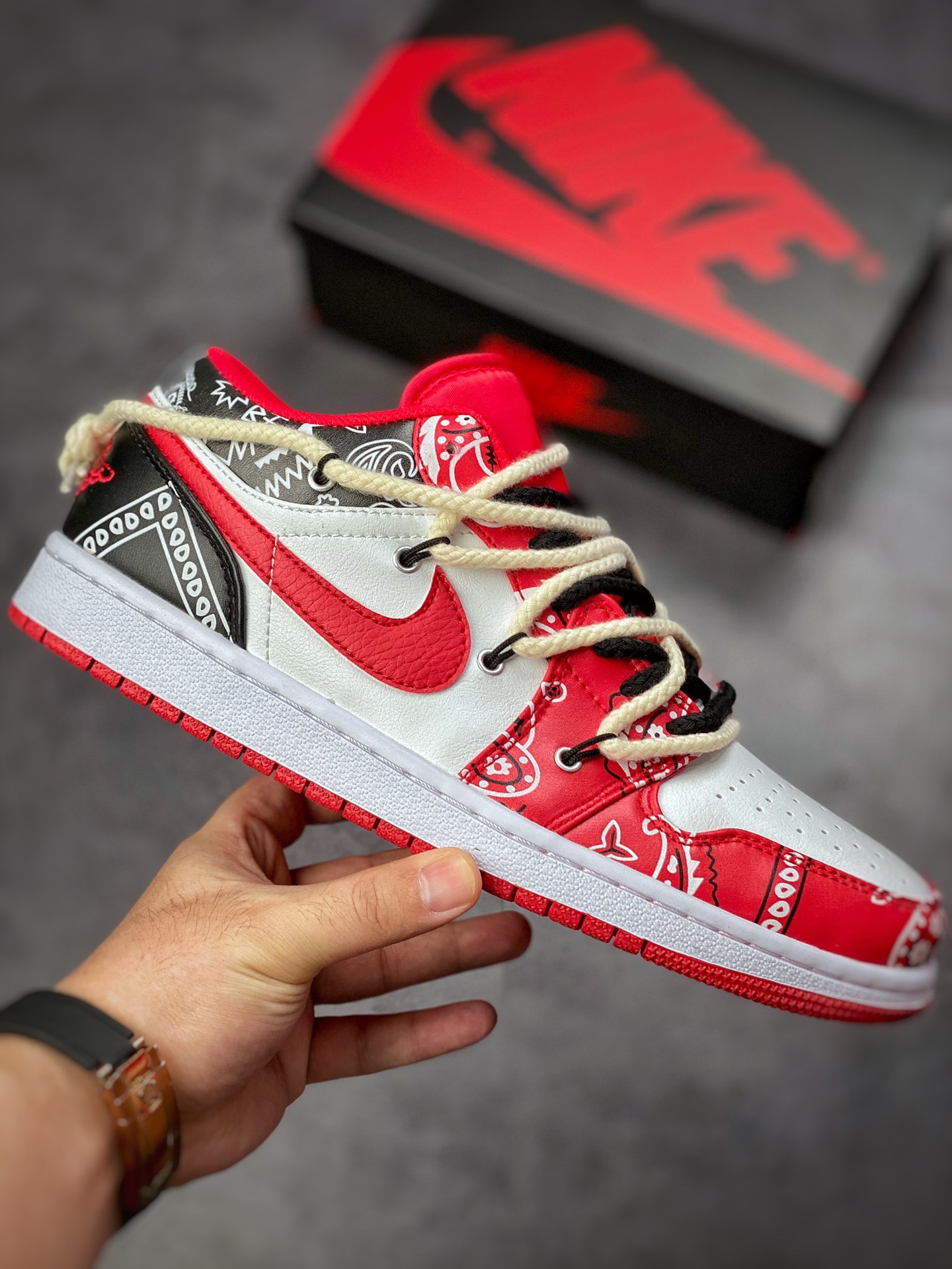 Nike Air Jordan 1 Low”Chicago/White Paisley” 芝加哥红黑白绑绳553558-840 Nike Air Jordan 1 Low”Chicago/White Paisley” 芝加哥红黑白绑绳553558-840