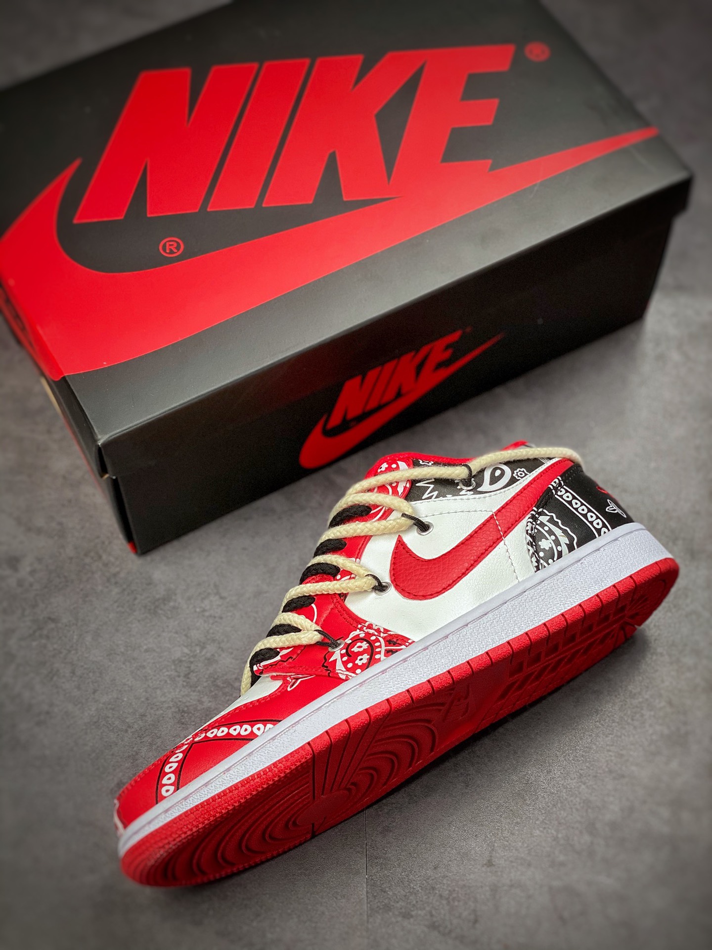 Nike Air Jordan 1 Low”Chicago/White Paisley” 芝加哥红黑白绑绳553558-840 Nike Air Jordan 1 Low”Chicago/White Paisley” 芝加哥红黑白绑绳553558-840