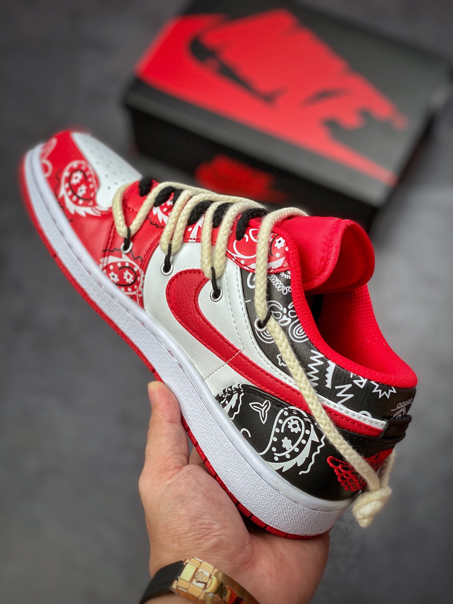 Nike Air Jordan 1 Low”Chicago/White Paisley” 芝加哥红黑白绑绳553558-840 Nike Air Jordan 1 Low”Chicago/White Paisley” 芝加哥红黑白绑绳553558-840