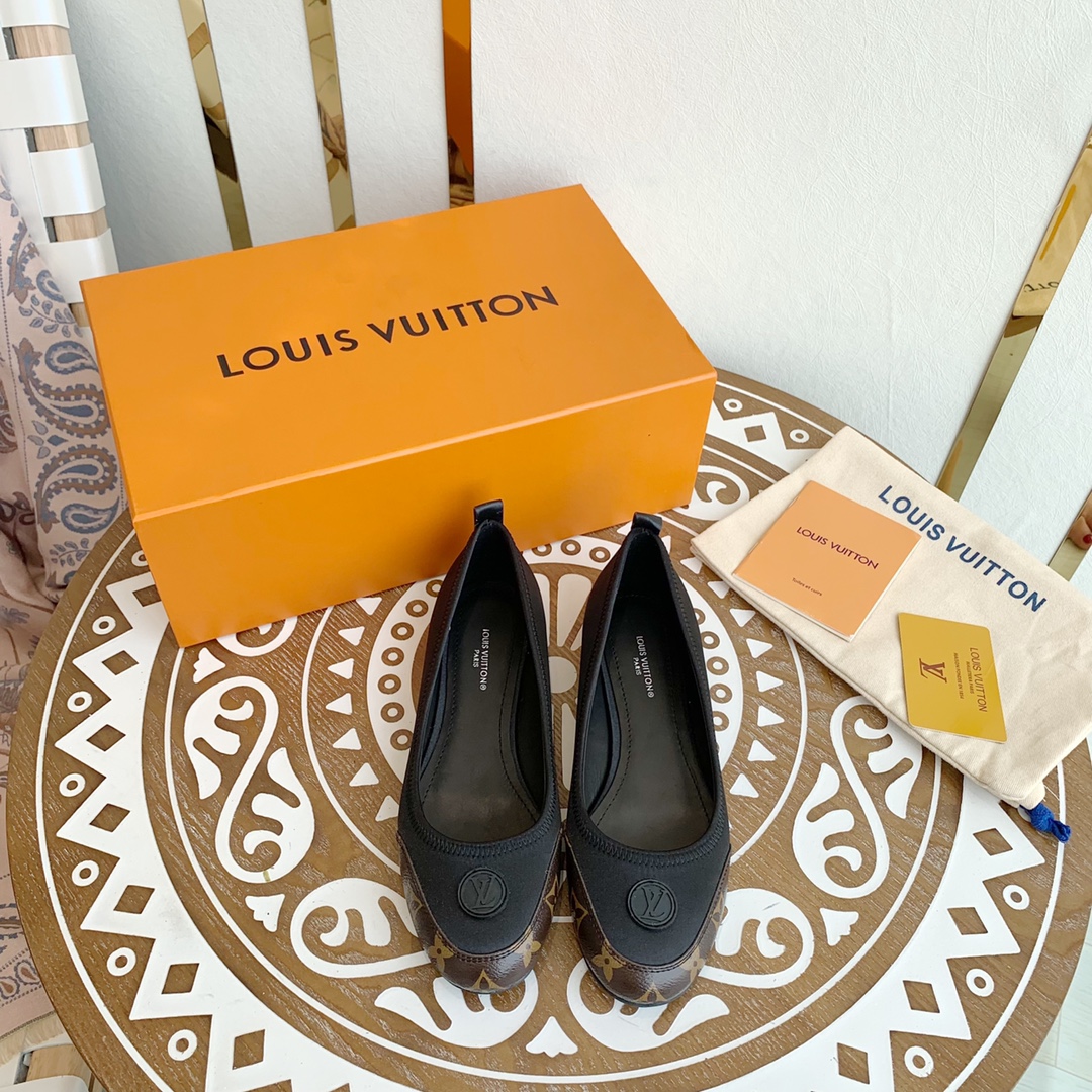 LOUIS VUITTON メリージェーン シンプルでスタイリッシュ-ハイエンドバージョン
