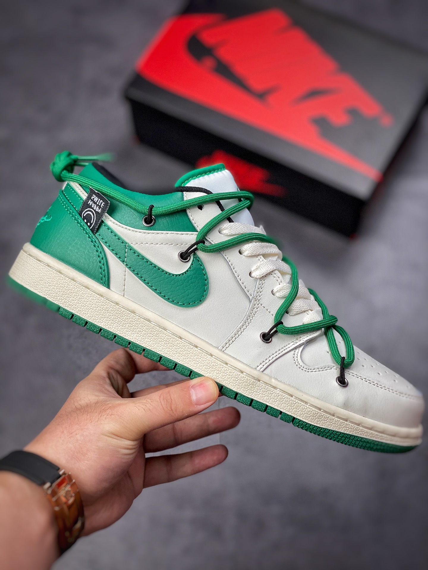 Nike Air Jordan 1 Low”Beige/Green/Happy Smile” 米白深绿微笑绑绳DC0774-850
