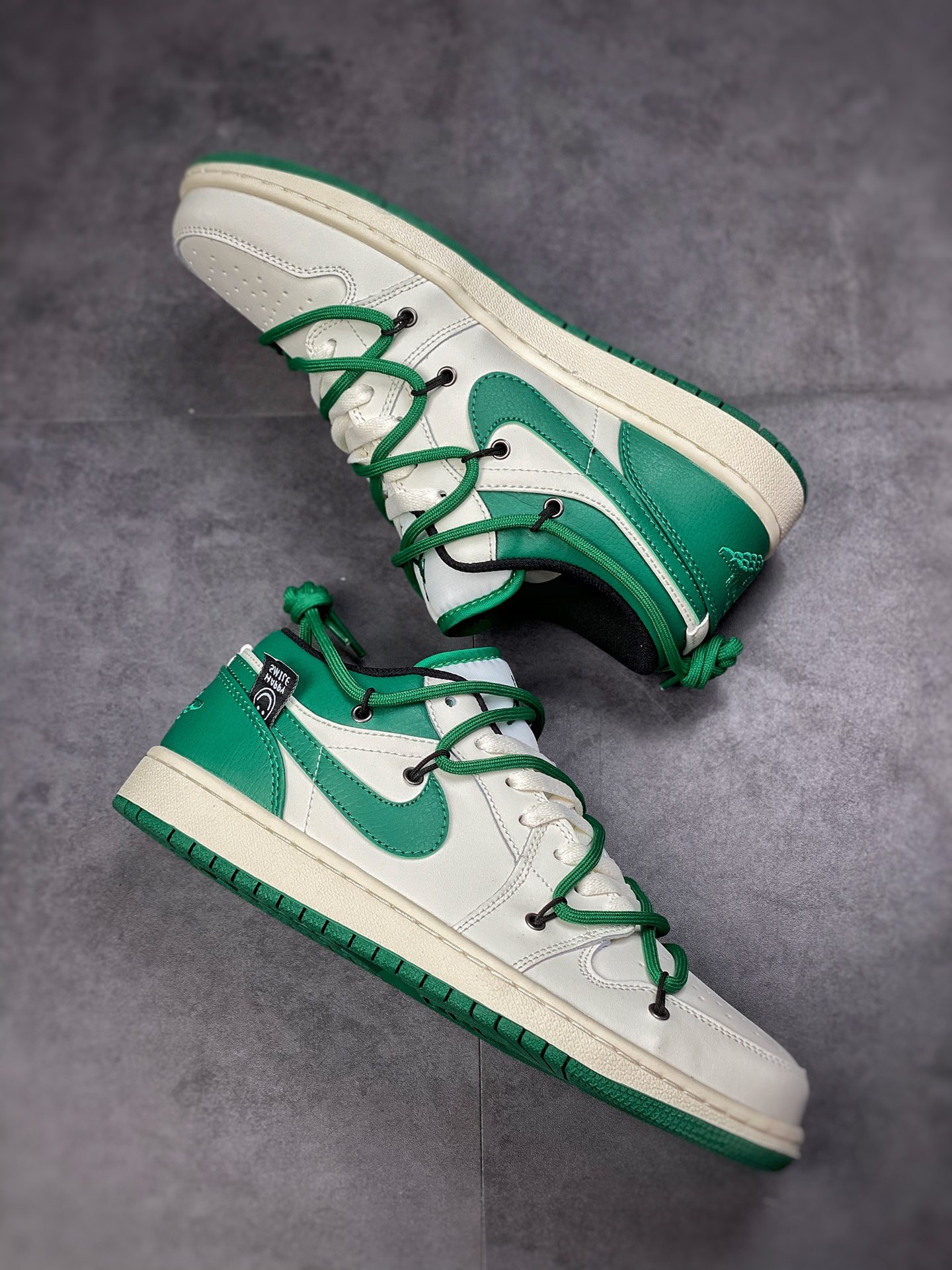 Nike Air Jordan 1 Low”Beige/Green/Happy Smile” 米白深绿微笑绑绳DC0774-850