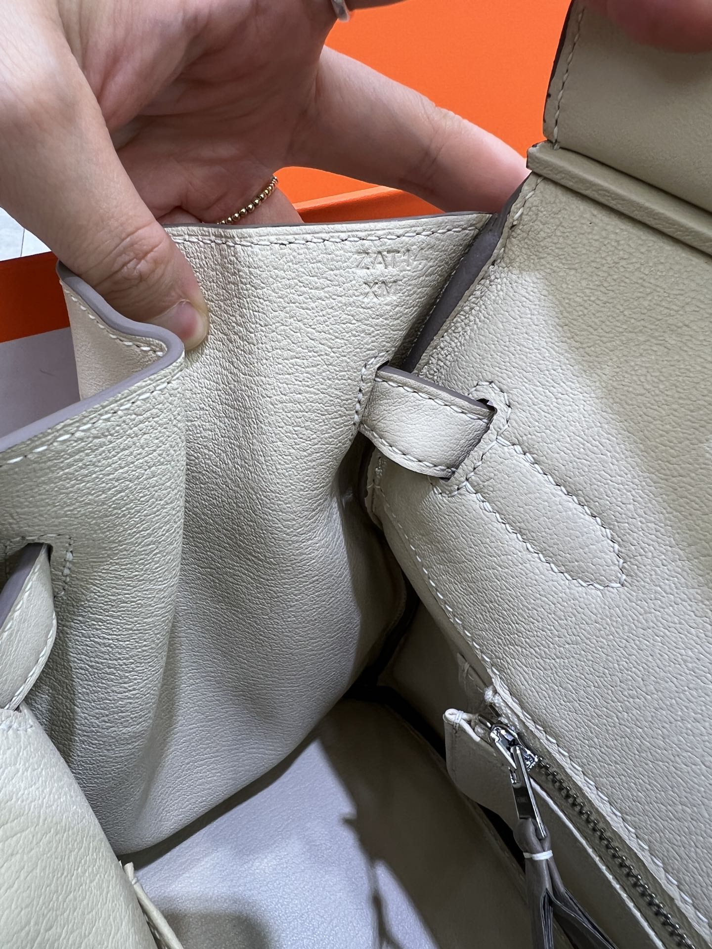 Hermès Birkin 35 Swift/Togo Leather Lace Limited Edition Designer Handbag 9 i1659690289 1786 8