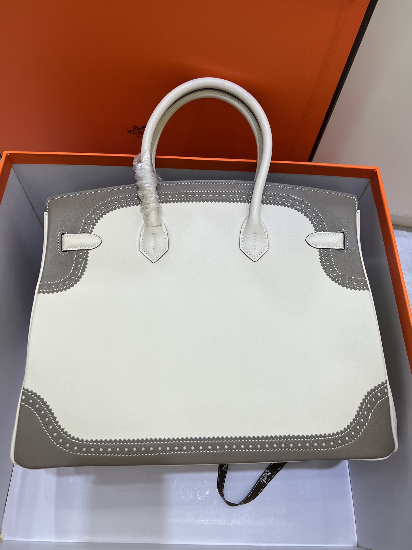 Hermès Birkin 35 Swift/Togo Leather Lace Limited Edition Designer Handbag 2 i1659690289 5830 1