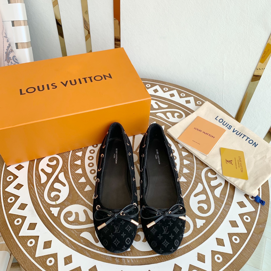 LOUIS VUITTON Mary Jane Shoes Simple and Stylish - Premium Version