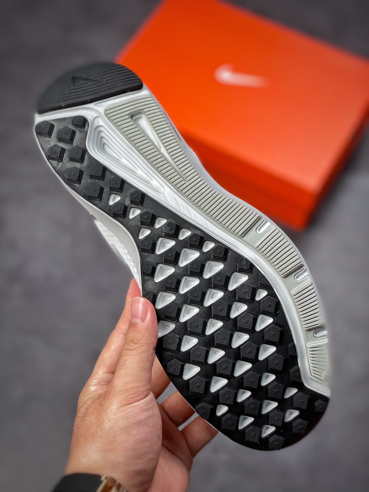 160 耐克/Nike Quest 极速慢跑鞋 CI3787-100