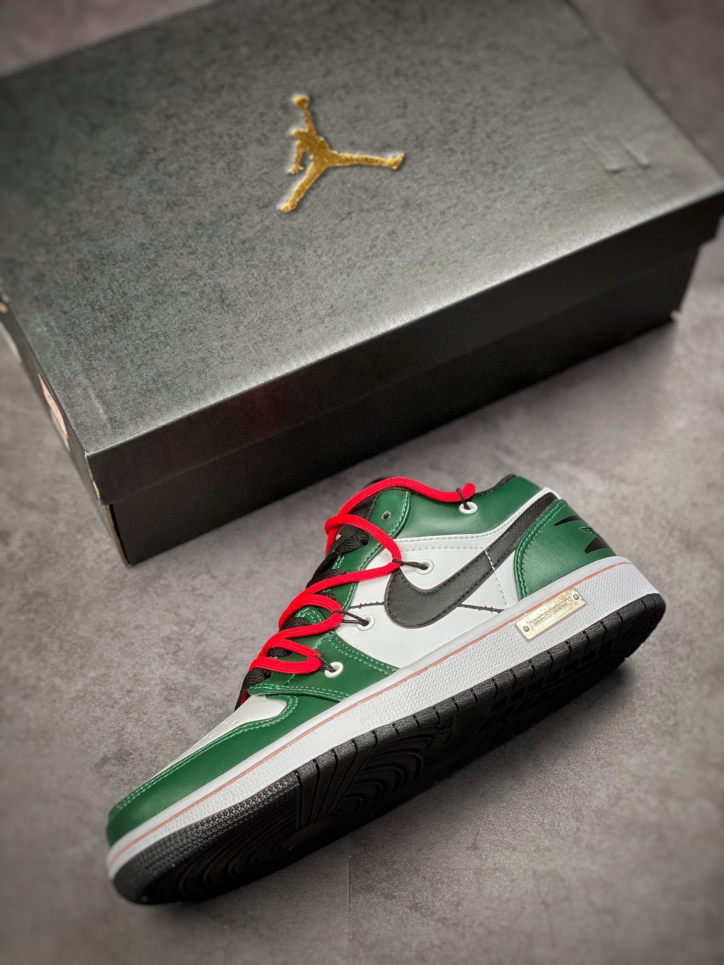 240 Air Jordan 1 Low 解构红白绿 553558-062